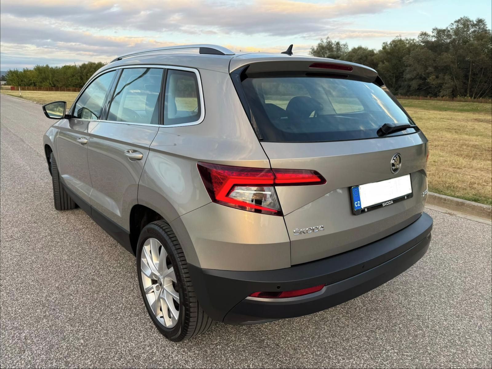 Škoda Karoq, TSI, Style, Full LED světla - fotka 4
