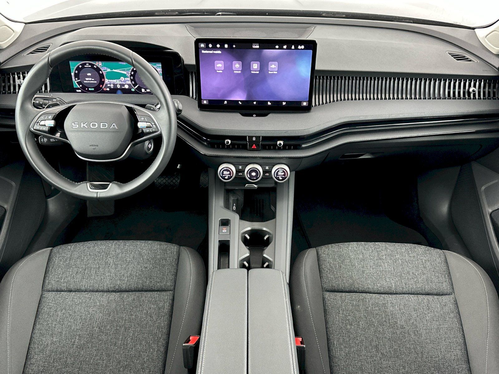 Škoda Superb, Combi DSG 1.5TSI 110kW Essence - fotka 5