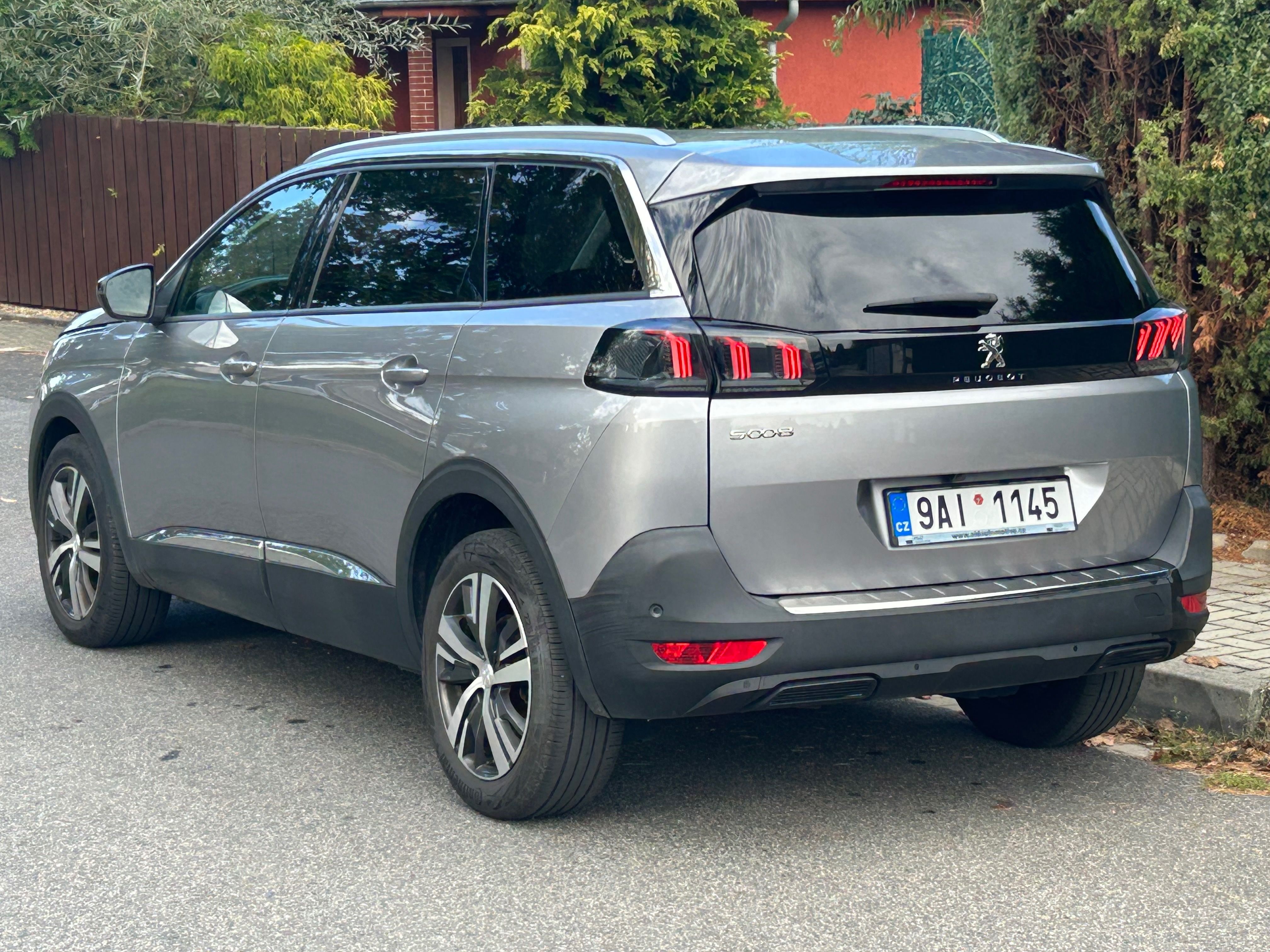 Peugeot 5008, 1.2PT ALLURE 7 míst ČR 1.maj - fotka 5