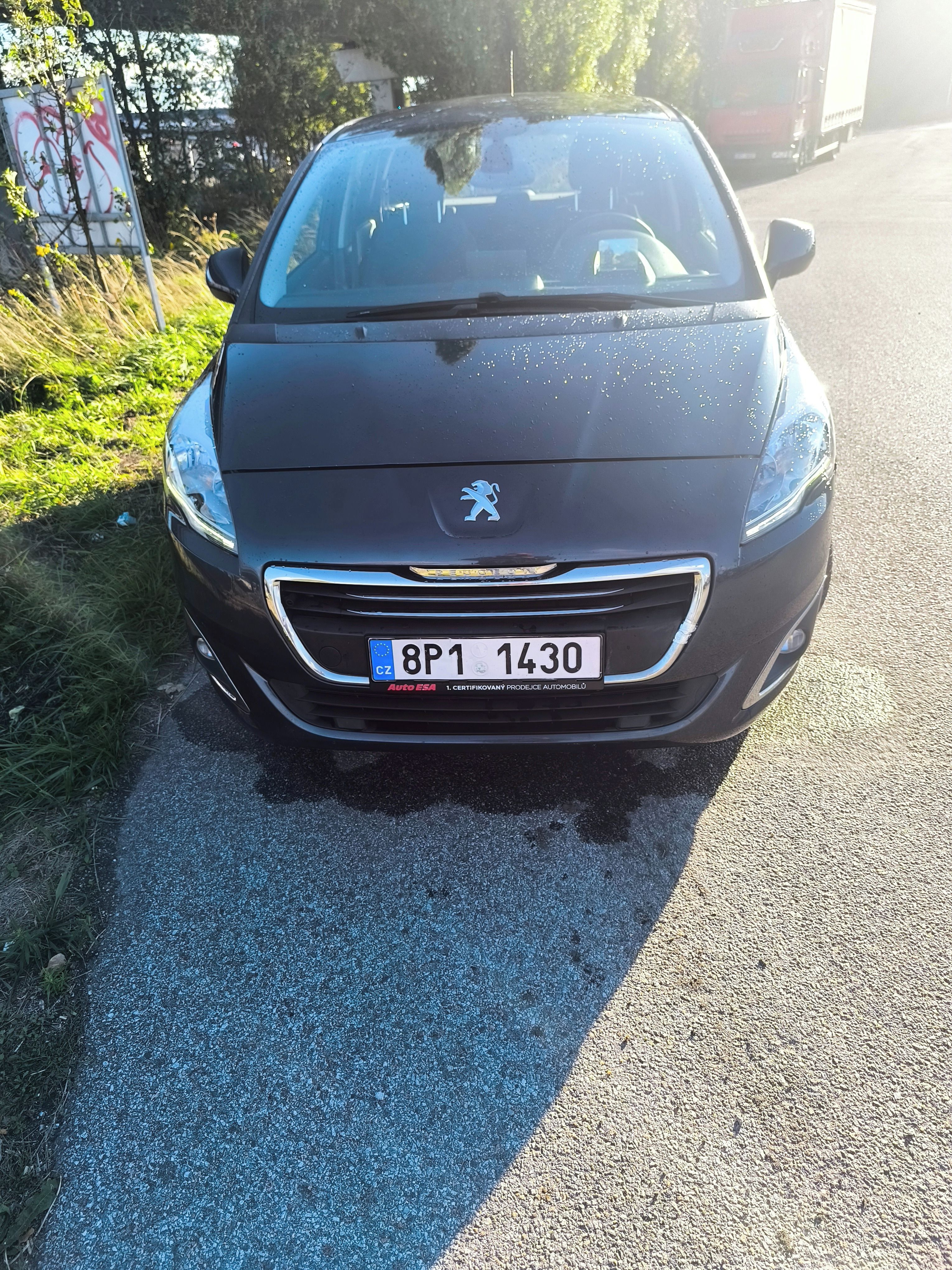 Peugeot 5008, Peugeot 5008 1.6HDI
