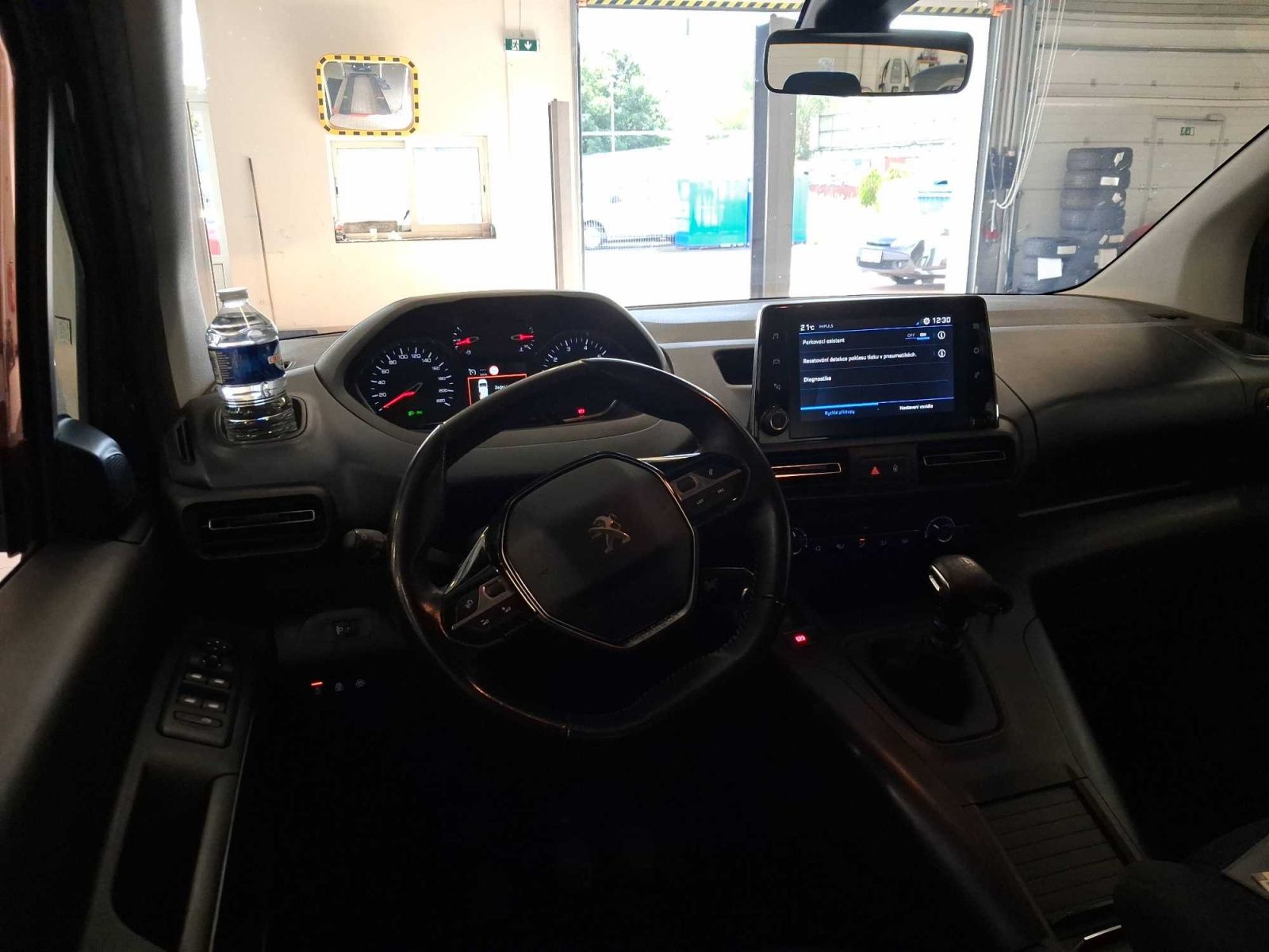 Peugeot Rifter, 1.5 BlueHDi, 5Míst, ČR, 1Maj - fotka 3