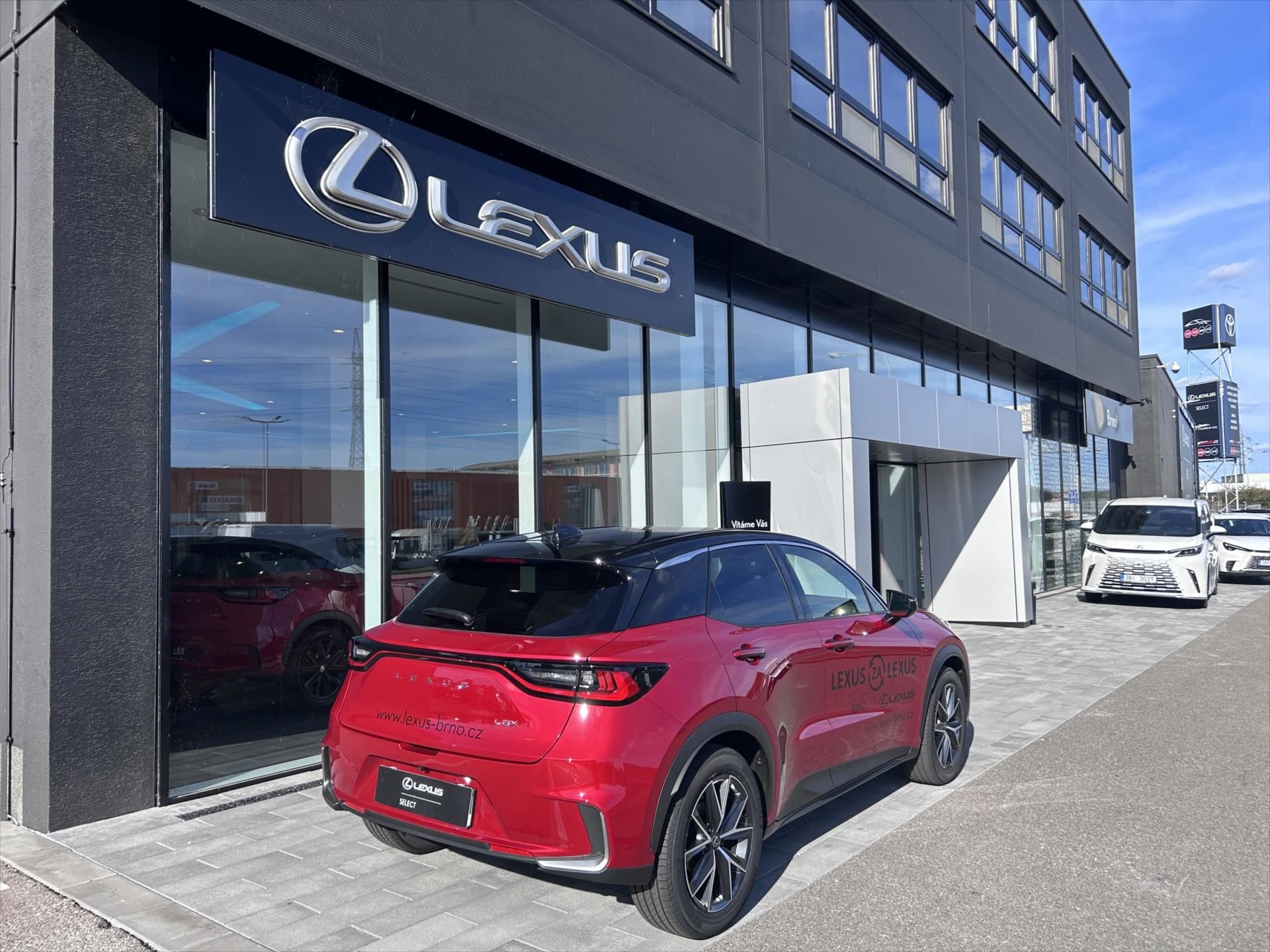 Lexus LBX, 1.5   Emotion Tech - fotka 5
