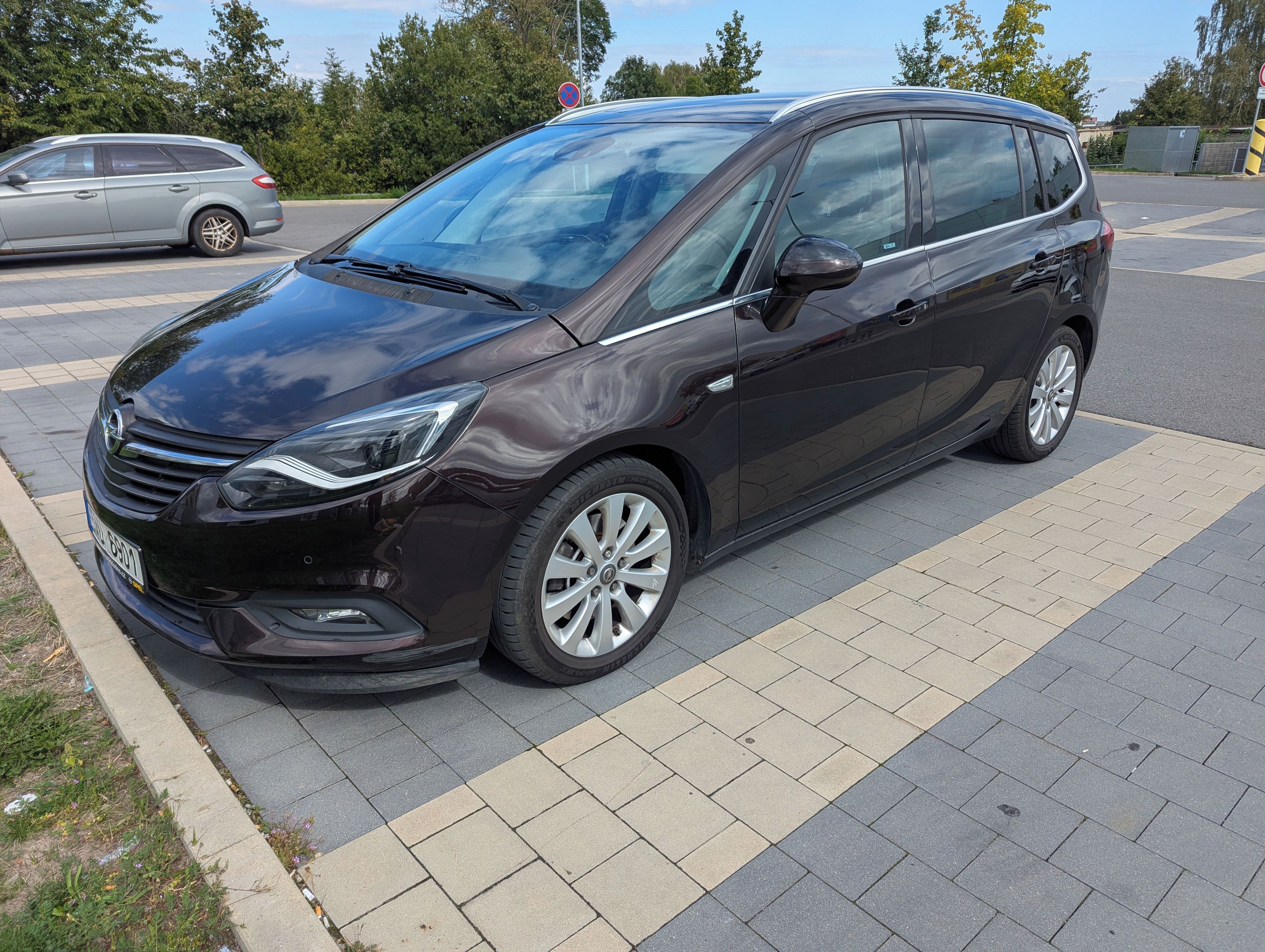 Opel Zafira, 2.0 CDTI 125 kW,7 mist,automat - fotka 2
