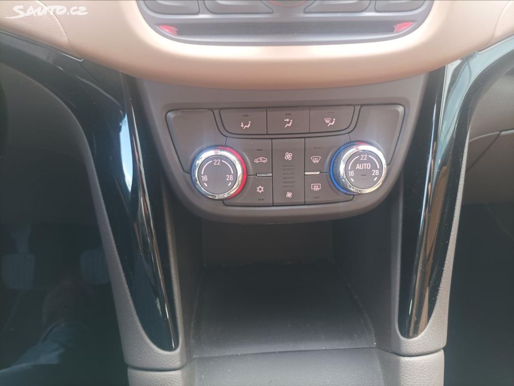 Opel ZAFIRA 2016 из Чехии