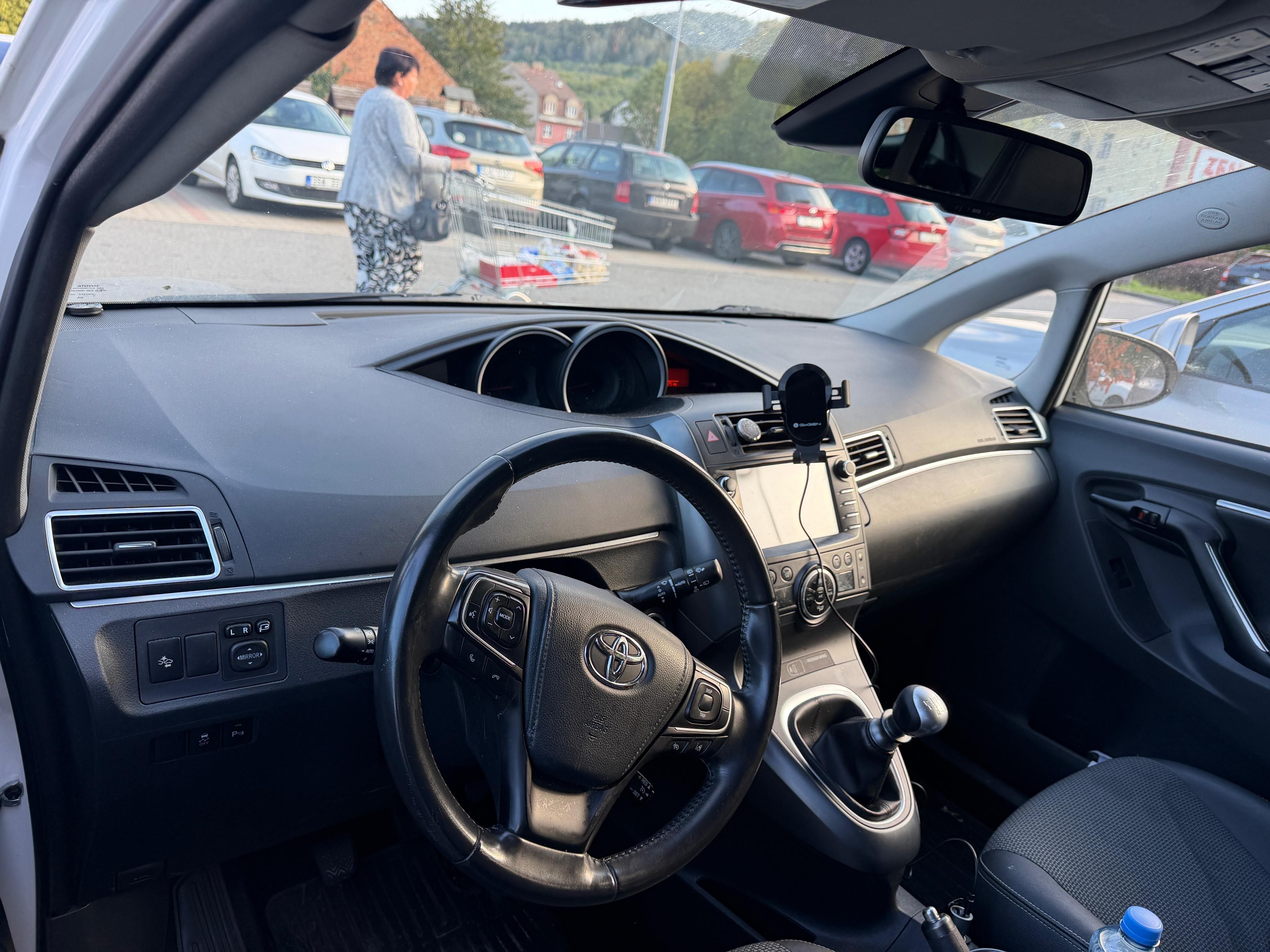 Toyota Verso, Toyota Verso servisováno - fotka 4