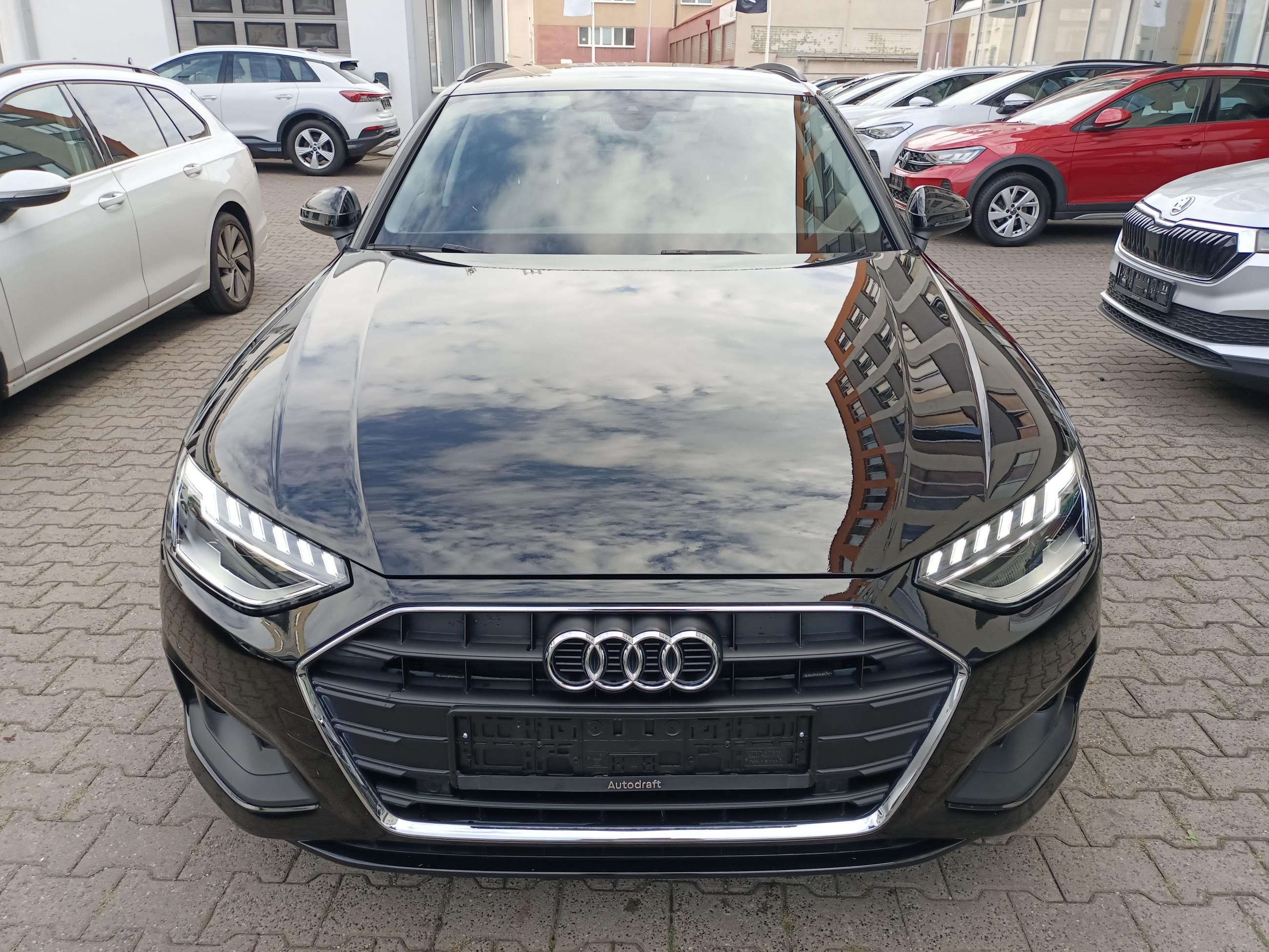 Audi A4, 2.0 TFSI 110kW S-tronic - fotka 2