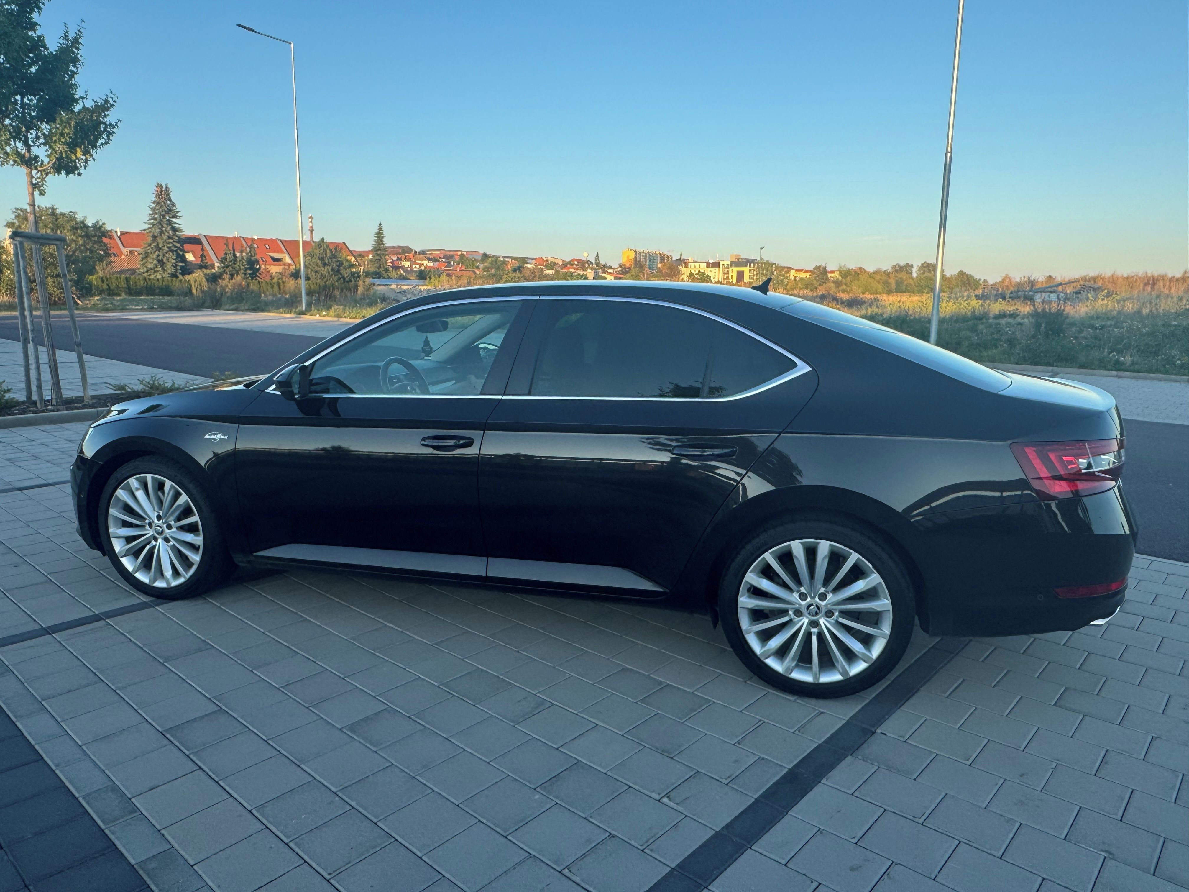 Škoda Superb, Škoda Superb, L&K 2.0 TSI 206k - fotka 2
