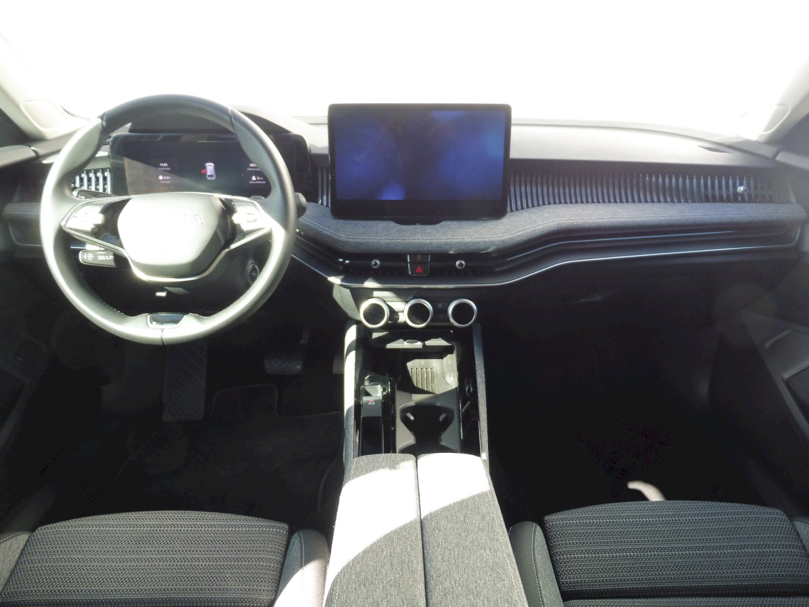 Škoda Superb, Selection 2,0 TDI 110kW DSG - fotka 5
