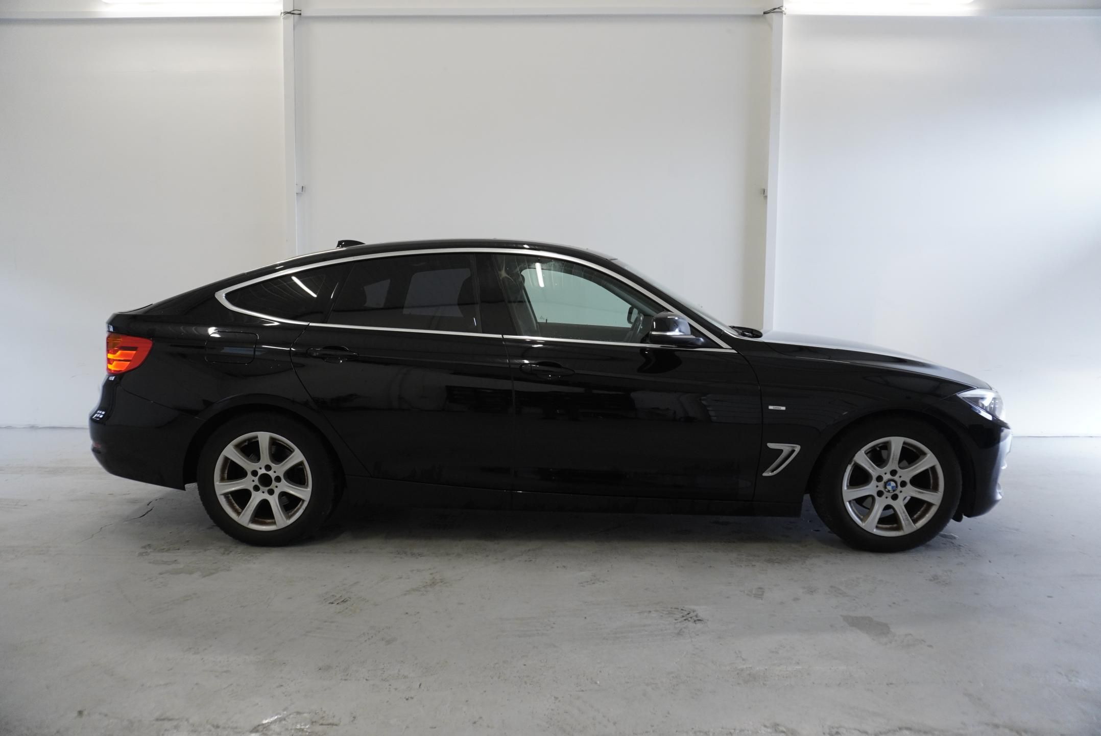 BMW Řada 3, 320i LUXURY LINE AUTOMAT - fotka 5