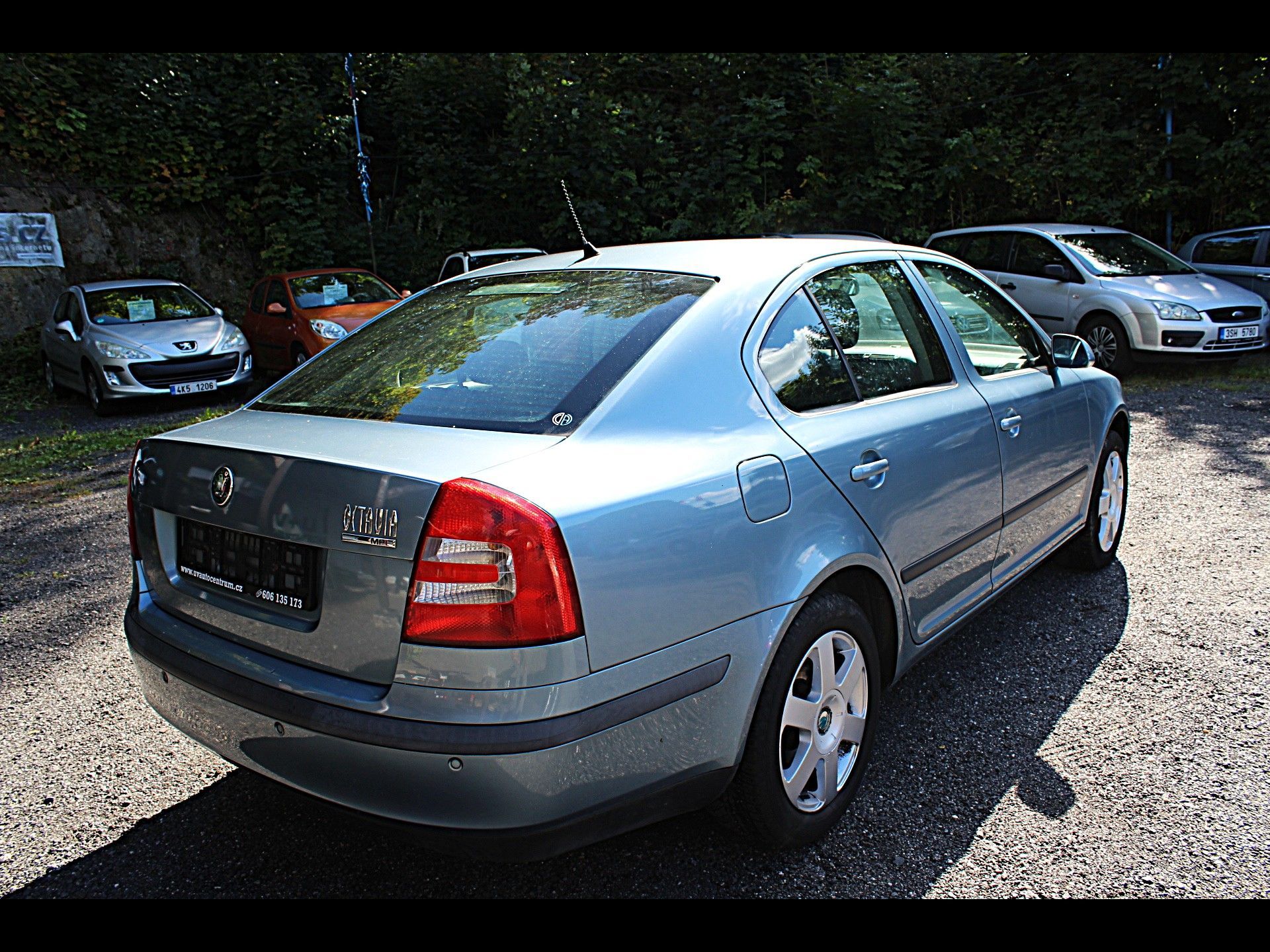 Škoda Octavia, II. 1.6 MPi Elegance - fotka 4