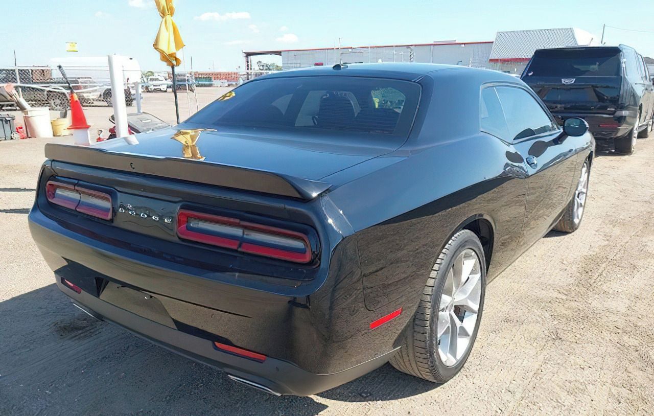 Dodge Challenger, Auto na cestě - fotka 6