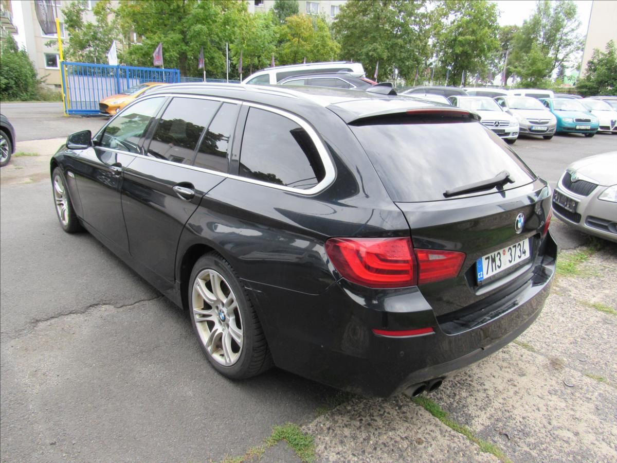 BMW Řada 5, 3,0 d 530d xDrive - fotka 4