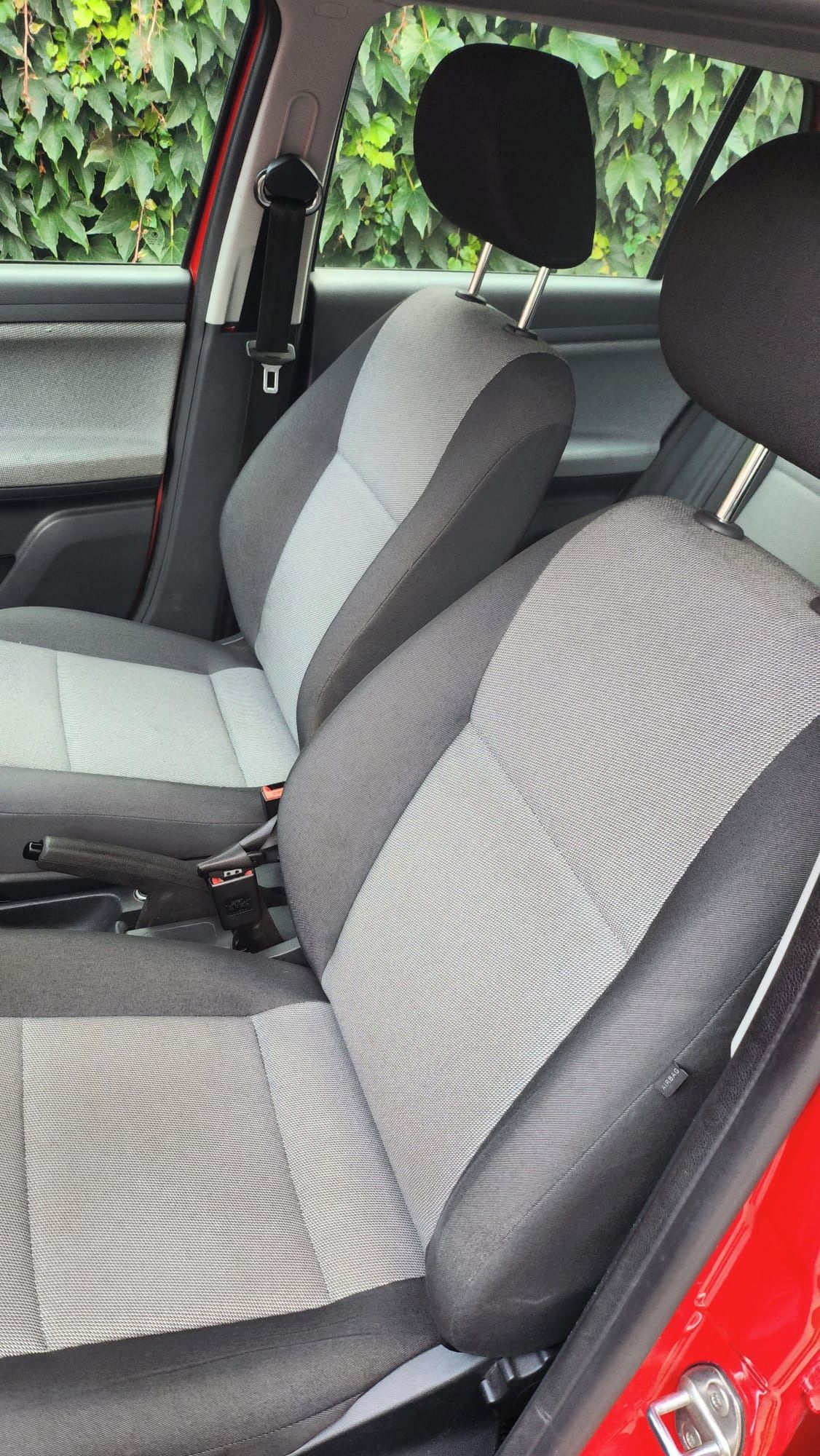 Škoda Fabia, Fabia 1.2 51kw 2014 top stav - fotka 6