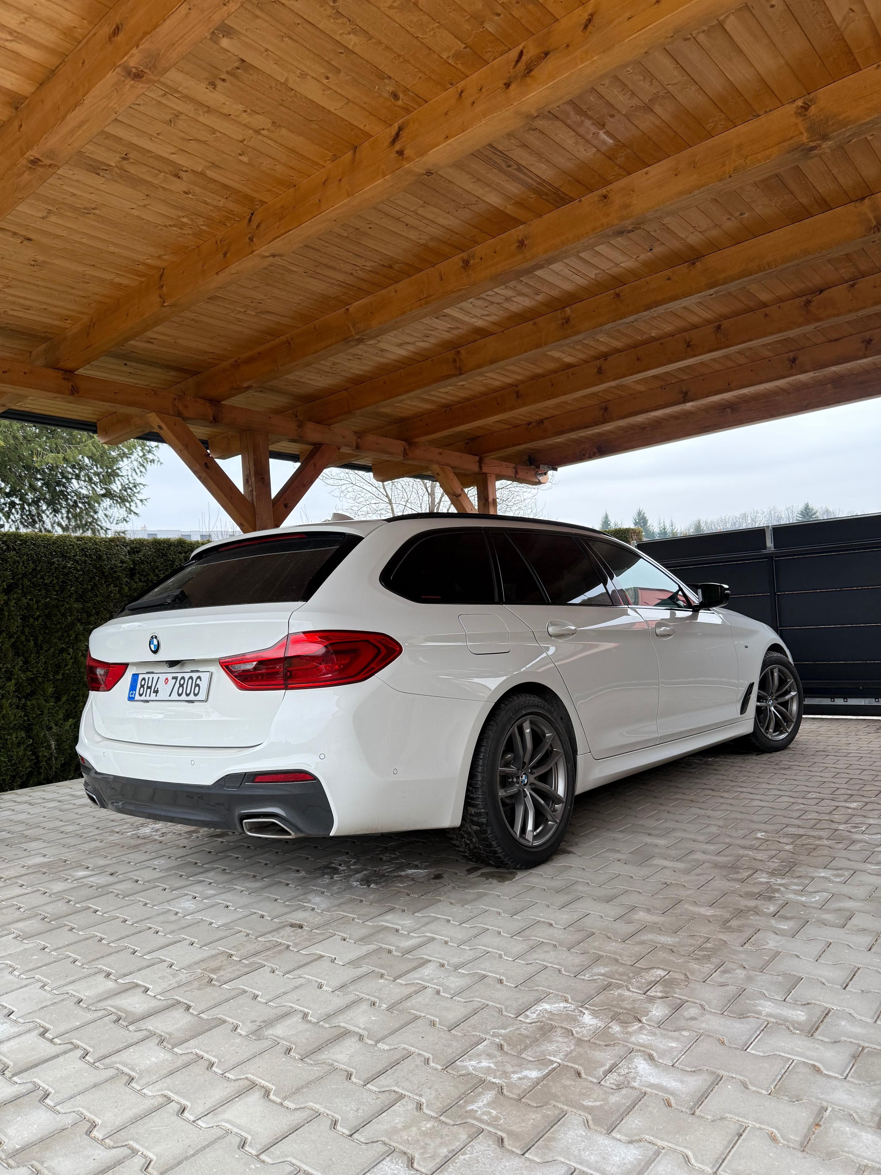 BMW Řada 5, 2.0 xDrive - fotka 3