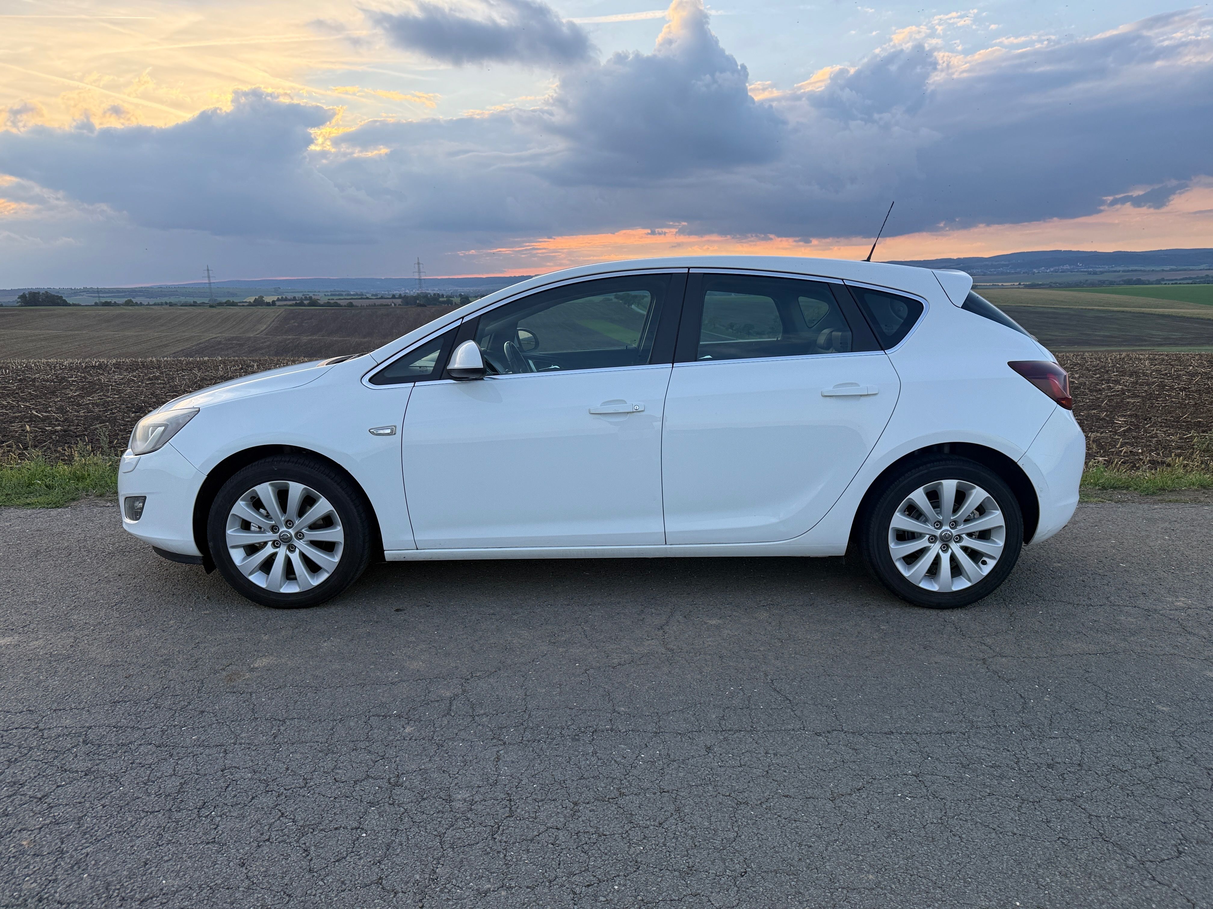 Opel Astra, Opel Astra J 1.4 Turbo | TOP - fotka 3