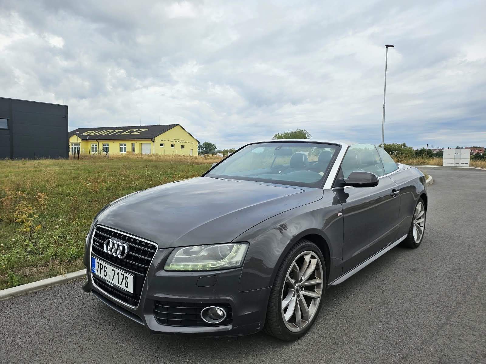 Audi A5, 3.0 tdi 176kw CABRIO S-line - fotka 5