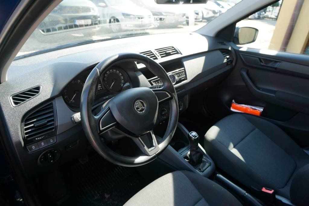 Škoda Fabia, 1,0 1.Majitelka NOVÉ V ČR - fotka 4