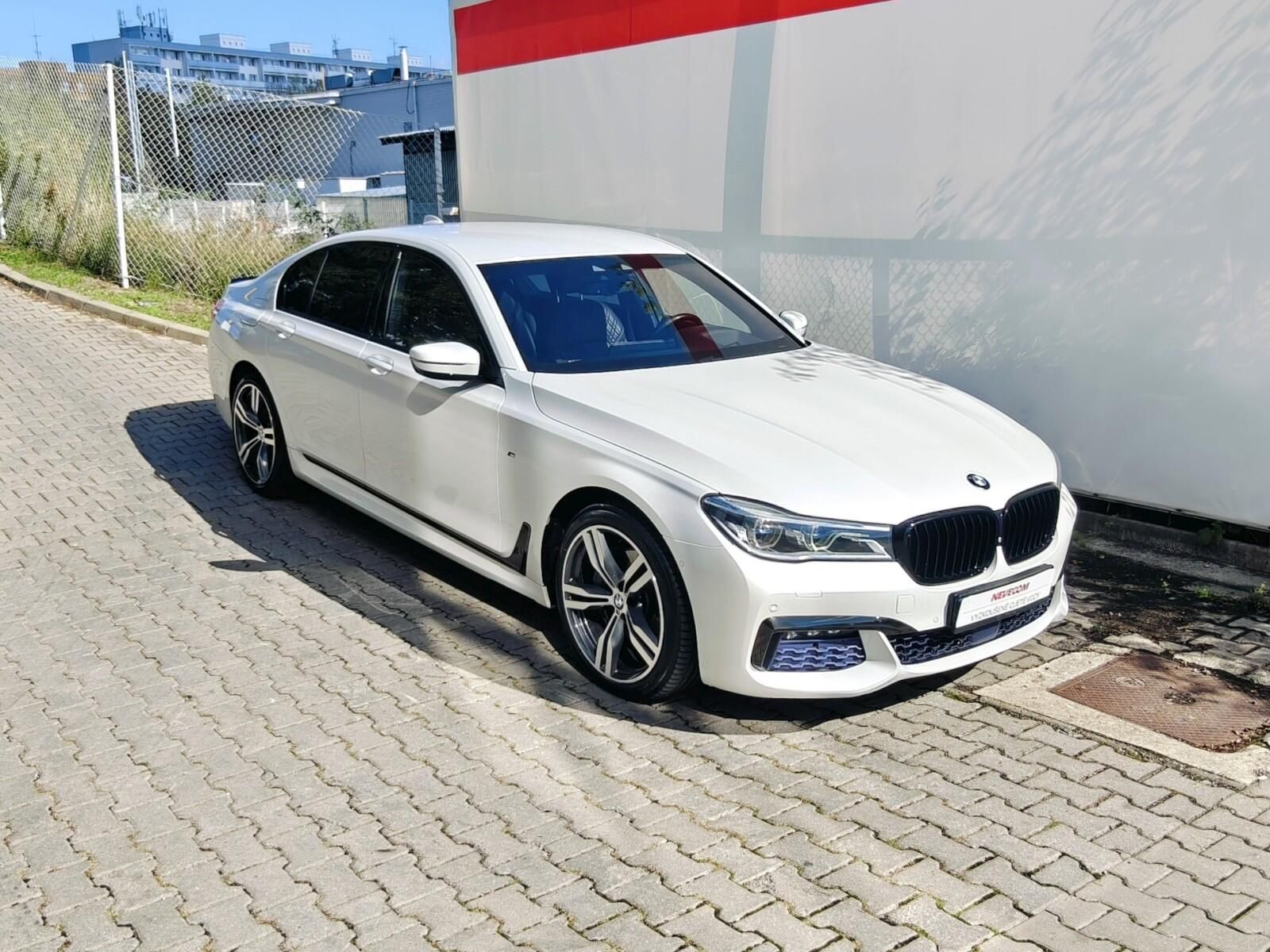 BMW Řada 7, 3,0 740d xDrive M - fotka 5