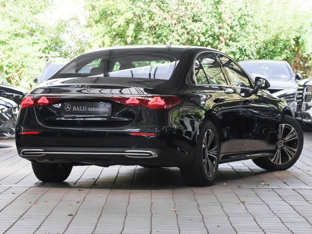 Mercedes-Benz Třídy E, 220 d Lim.*Kamera*Navi*Led* - fotka 2