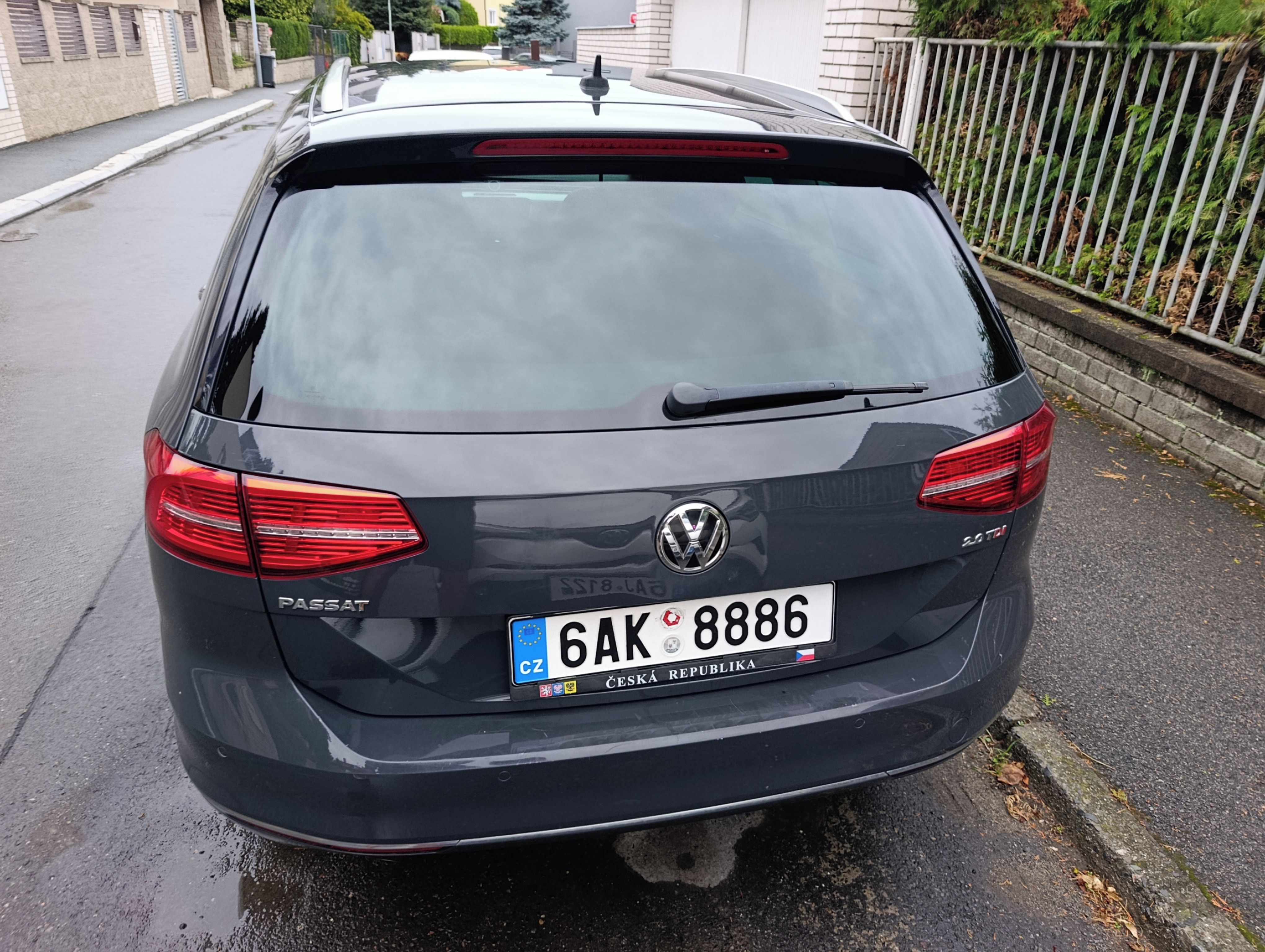 Volkswagen Passat, 2.0 TDI Servisováno - fotka 6