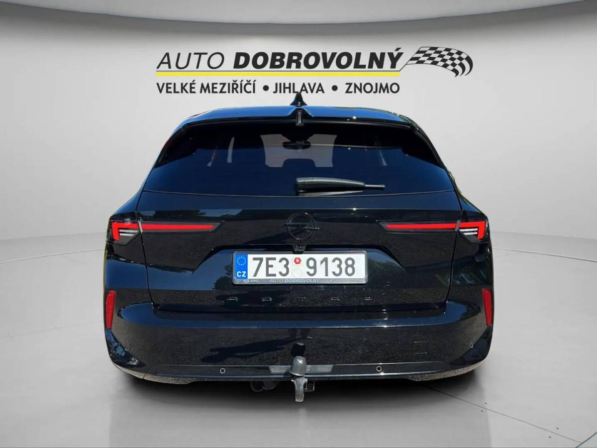 Opel Astra, Sports Tourer GS BlueHDi 96kW - fotka 6