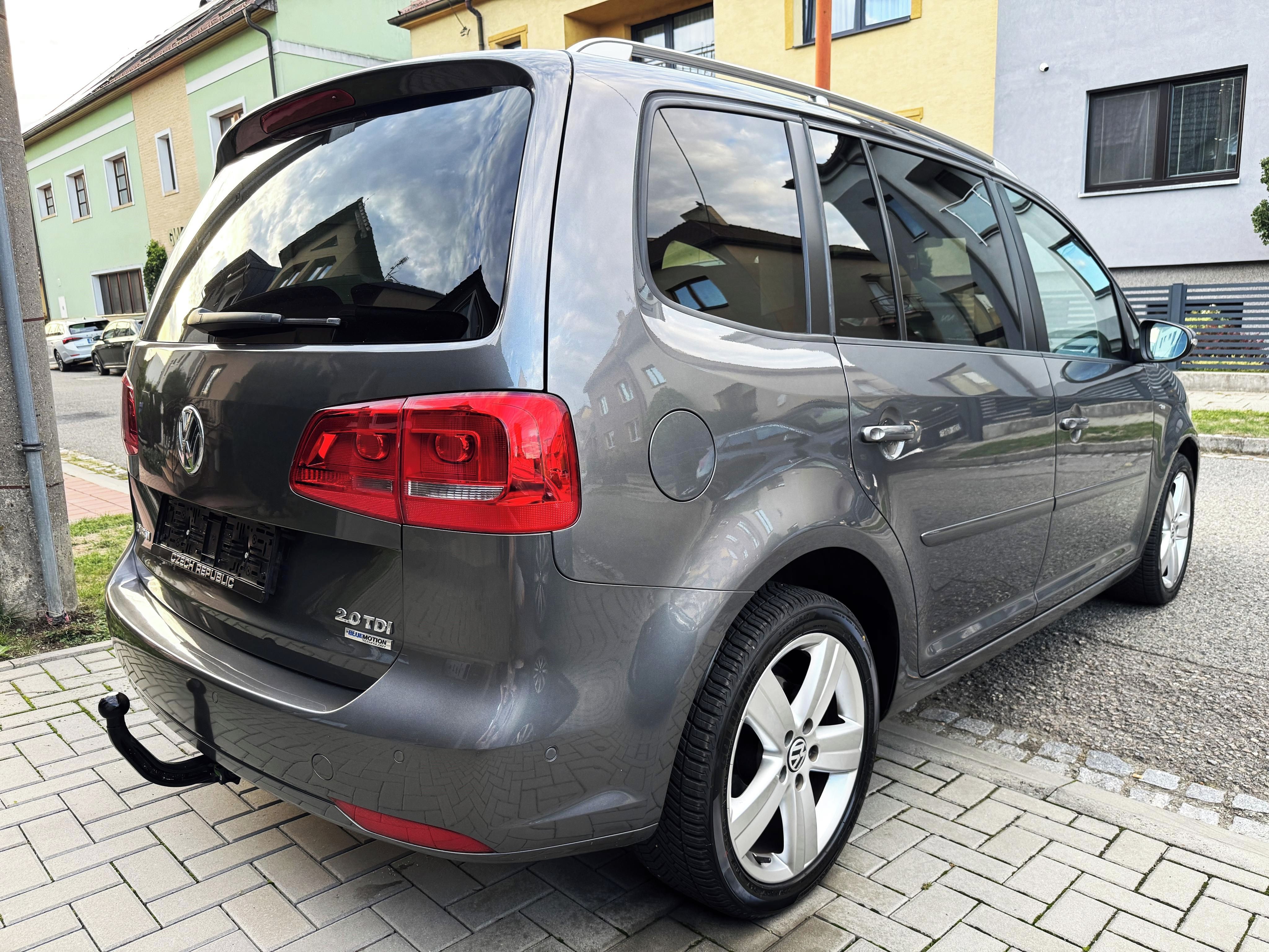 Volkswagen Touran, 2.0TDI 7-MÍST,TAŽNÉ,PANORAMA, - fotka 5