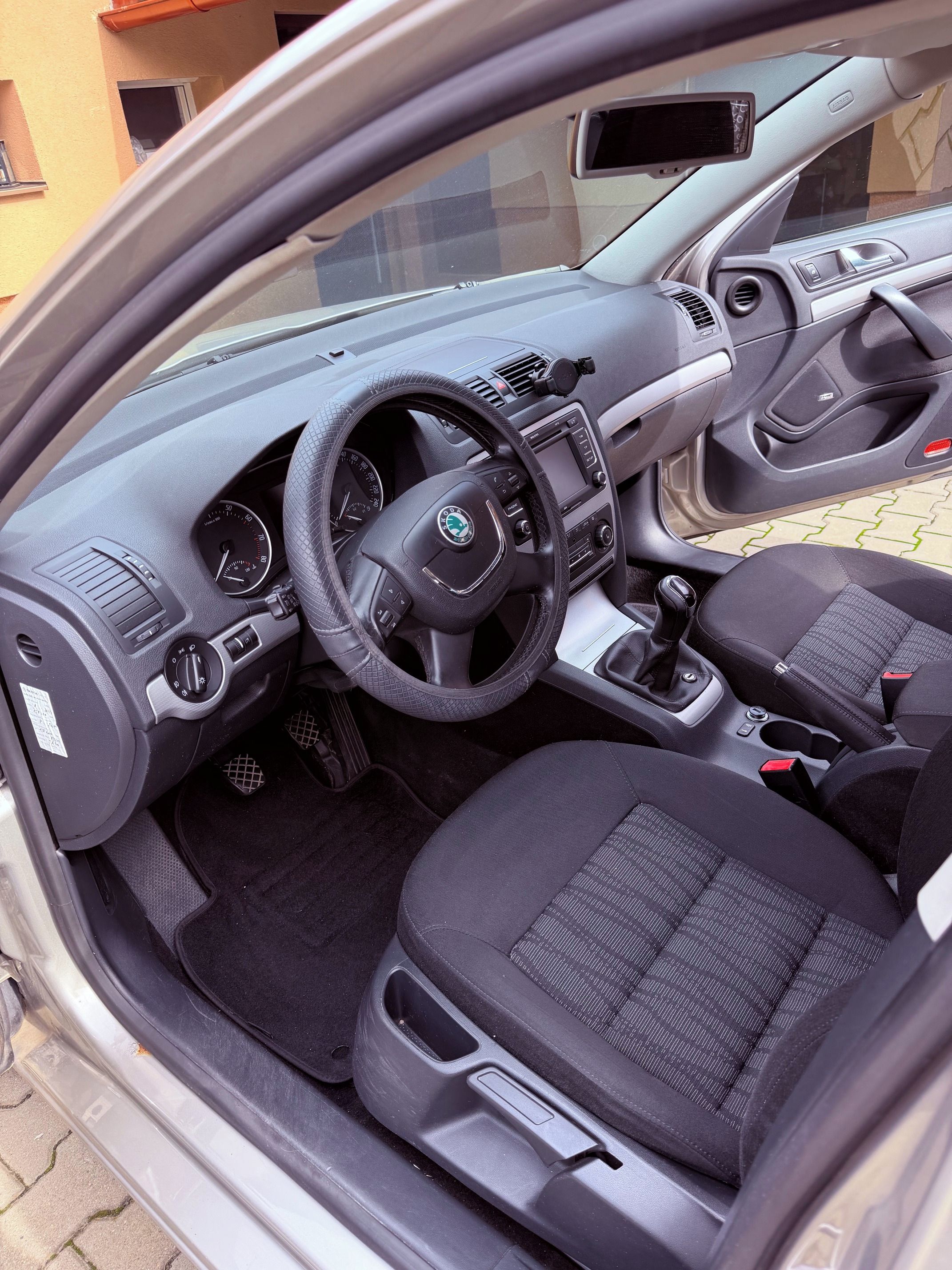 Škoda Octavia - fotka 4