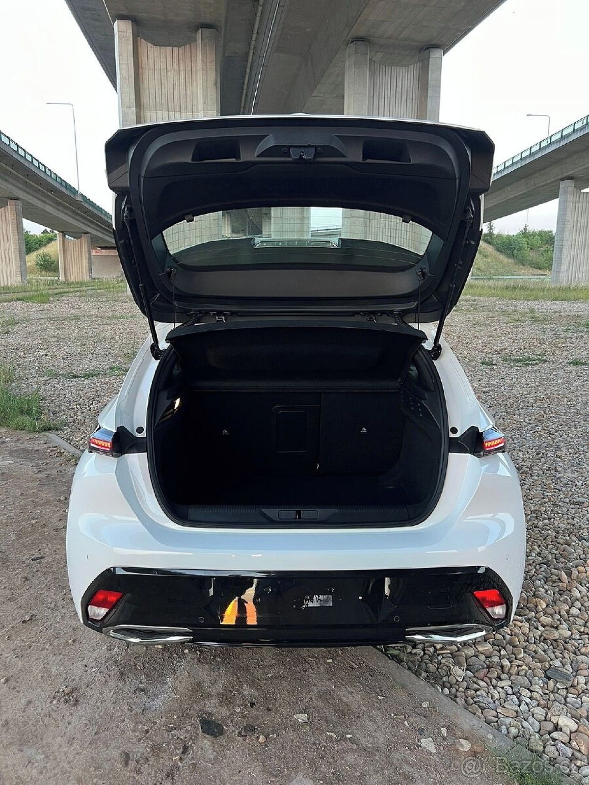 Peugeot 308, Peugeot 308 III  1.2  96kW - fotka 5
