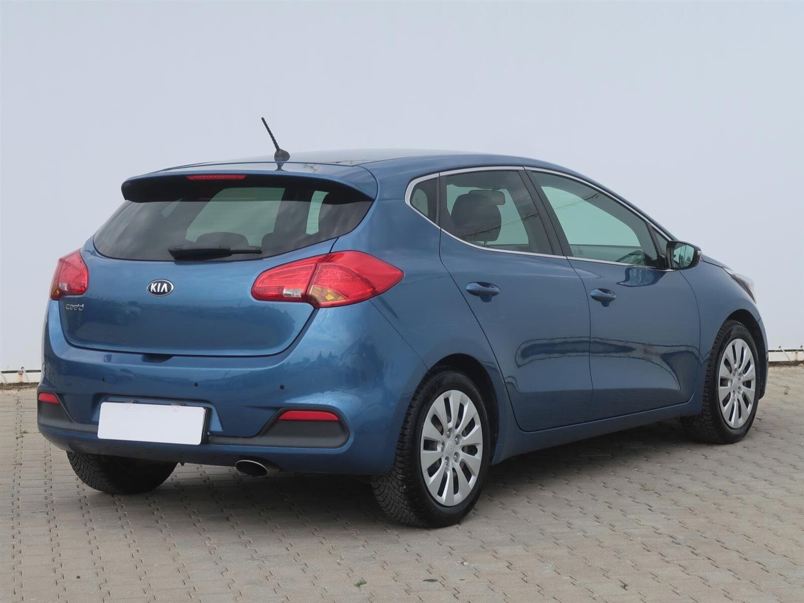 Kia Cee´d, 1.4 CVVT, Gold, Serv.kniha - fotka 5