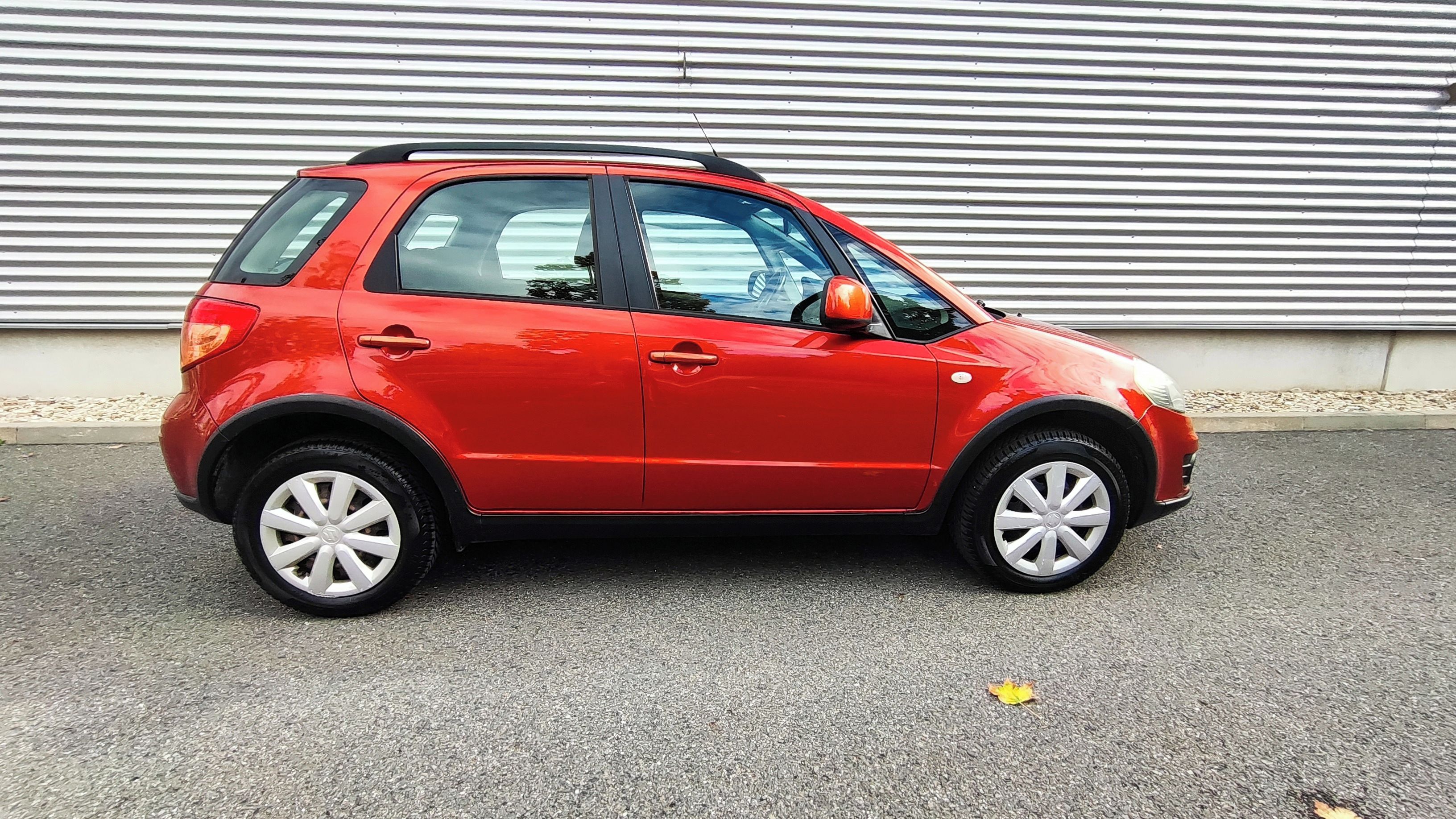 Suzuki SX4, 1.6i 4x4 - fotka 4