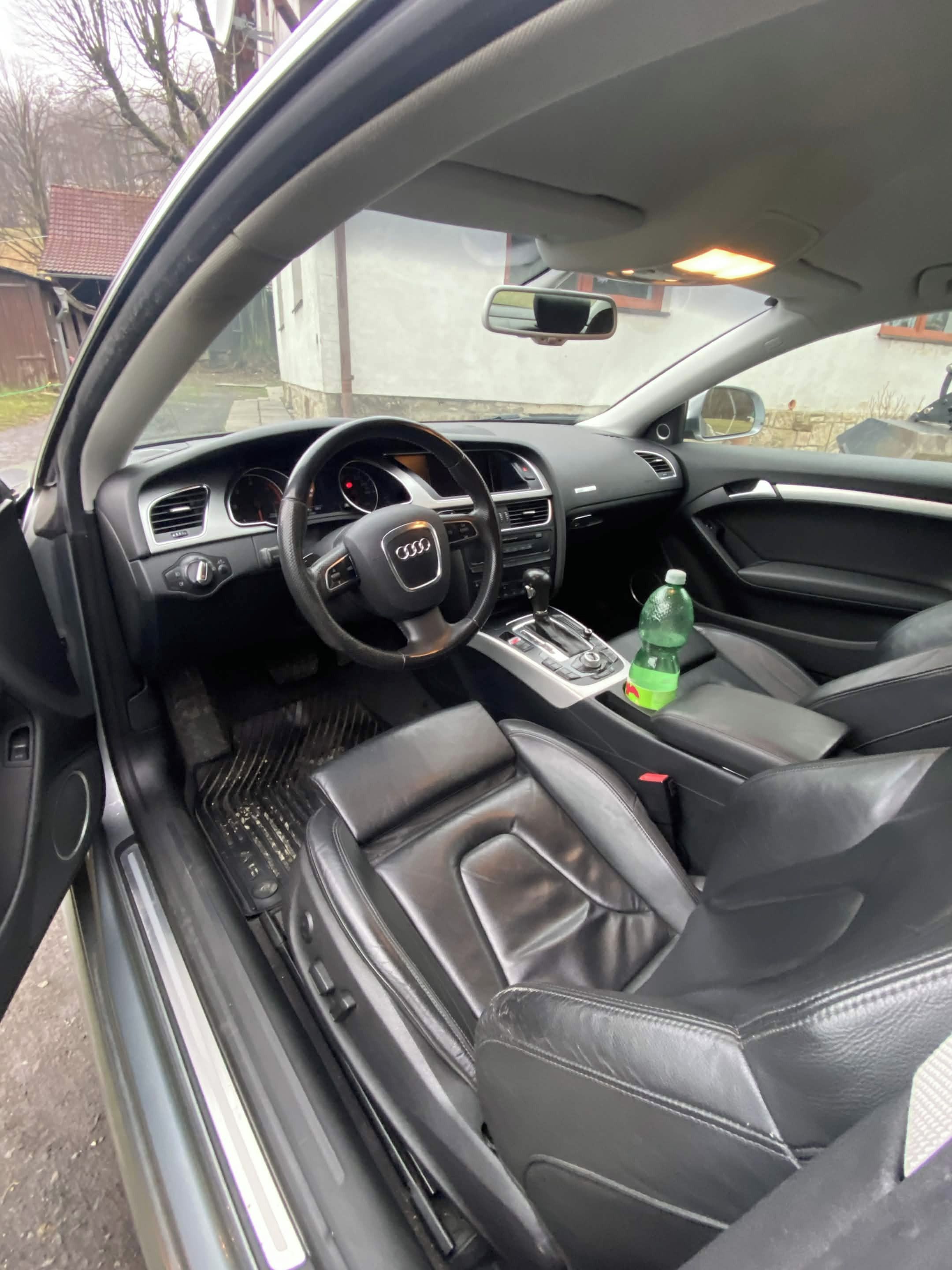 Audi A5, 2.7 TDI 140 KW SERVISOVANO - fotka 5