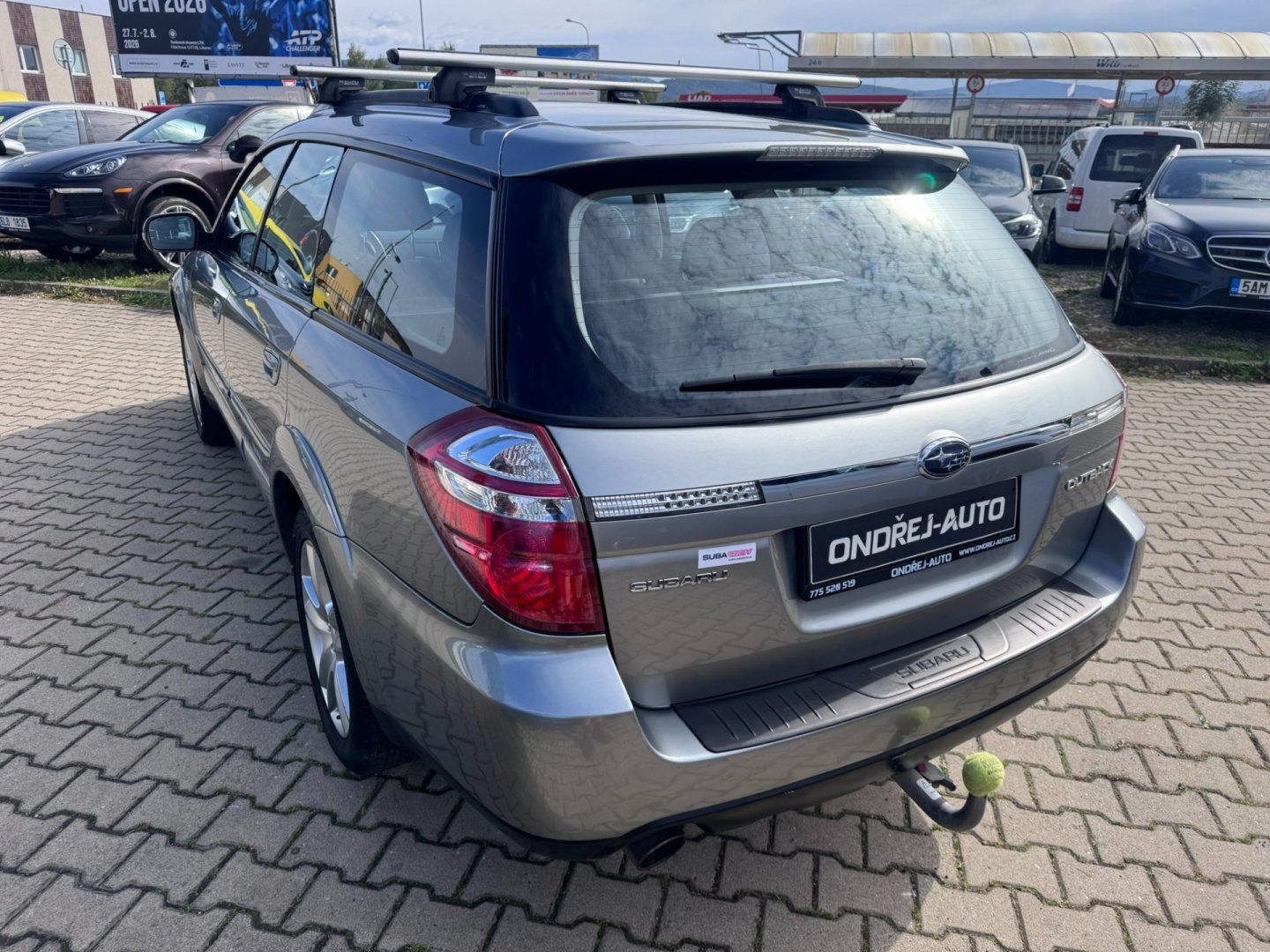 Subaru Outback, AUTOMAT 4X4 2,5i 121 KW TAŽNÉ - fotka 3