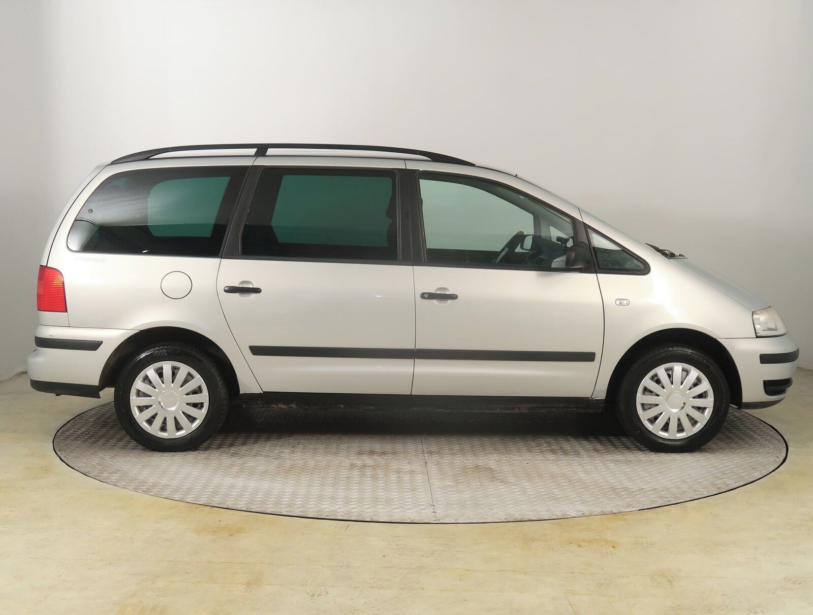 Volkswagen Sharan, 1.9 TDI , 7 míst, Tažné - fotka 6