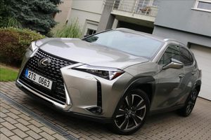 Lexus UX 250h, 2,0 HEV,  1.Maj. 43 000Km  UX