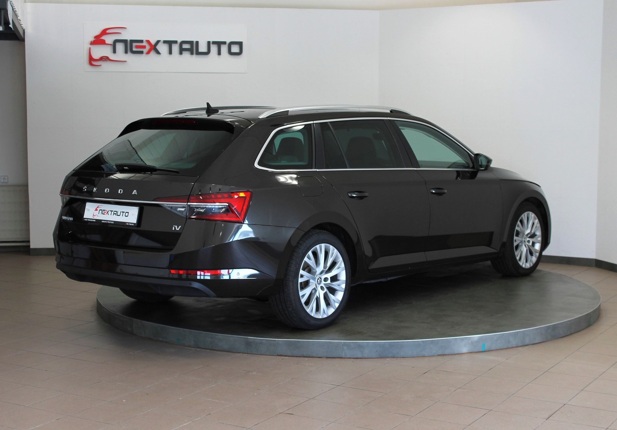 Škoda Superb, 1.4 TSI iV 160kW DSG STYLE, ČR - fotka 5