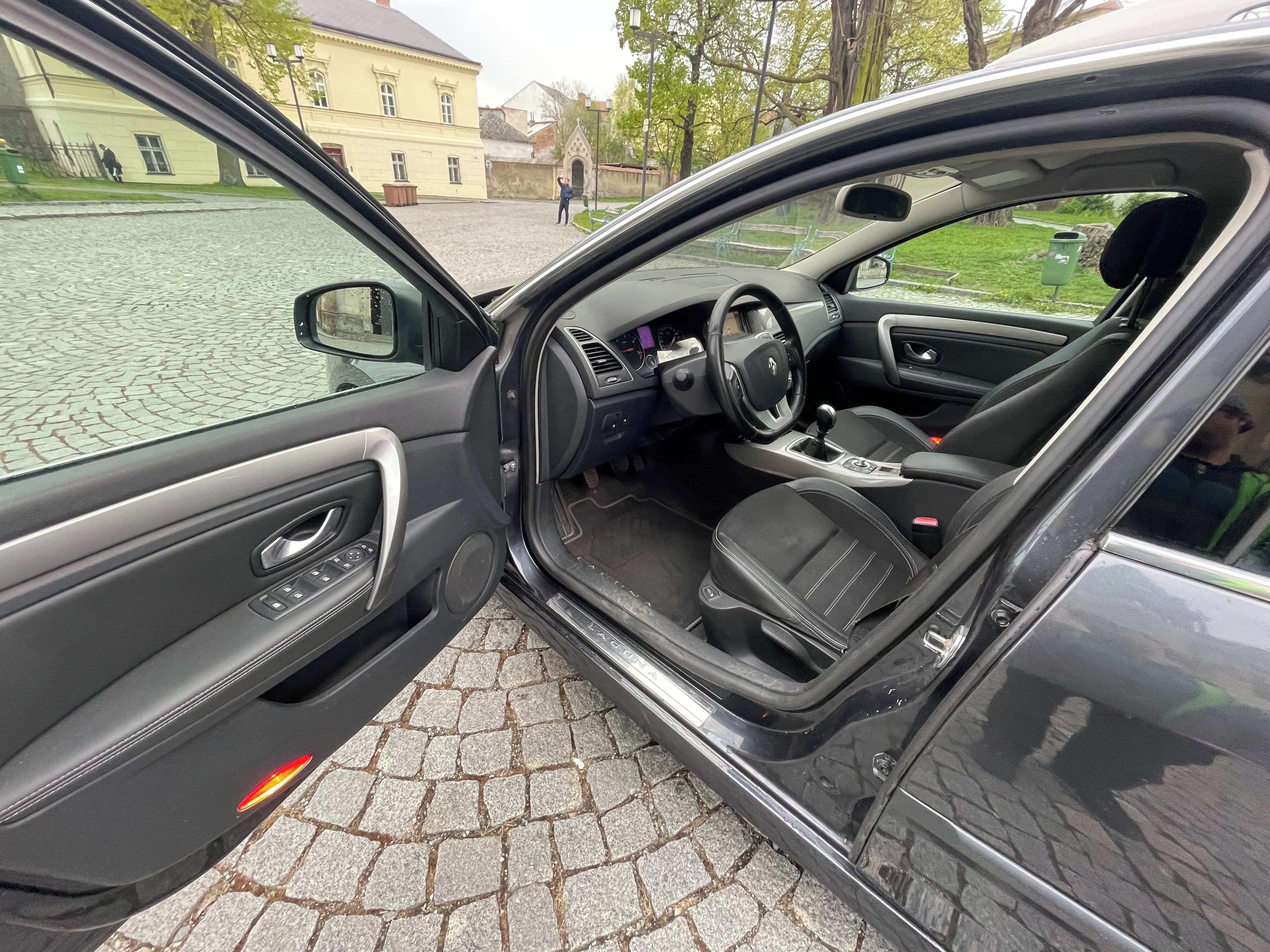 Renault Laguna, Renault Laguna III Black edit. - fotka 3