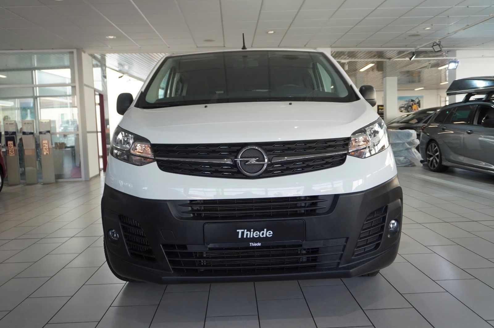 Opel Vivaro, 9 míst DLOUHÉ 78 tis km - fotka 4