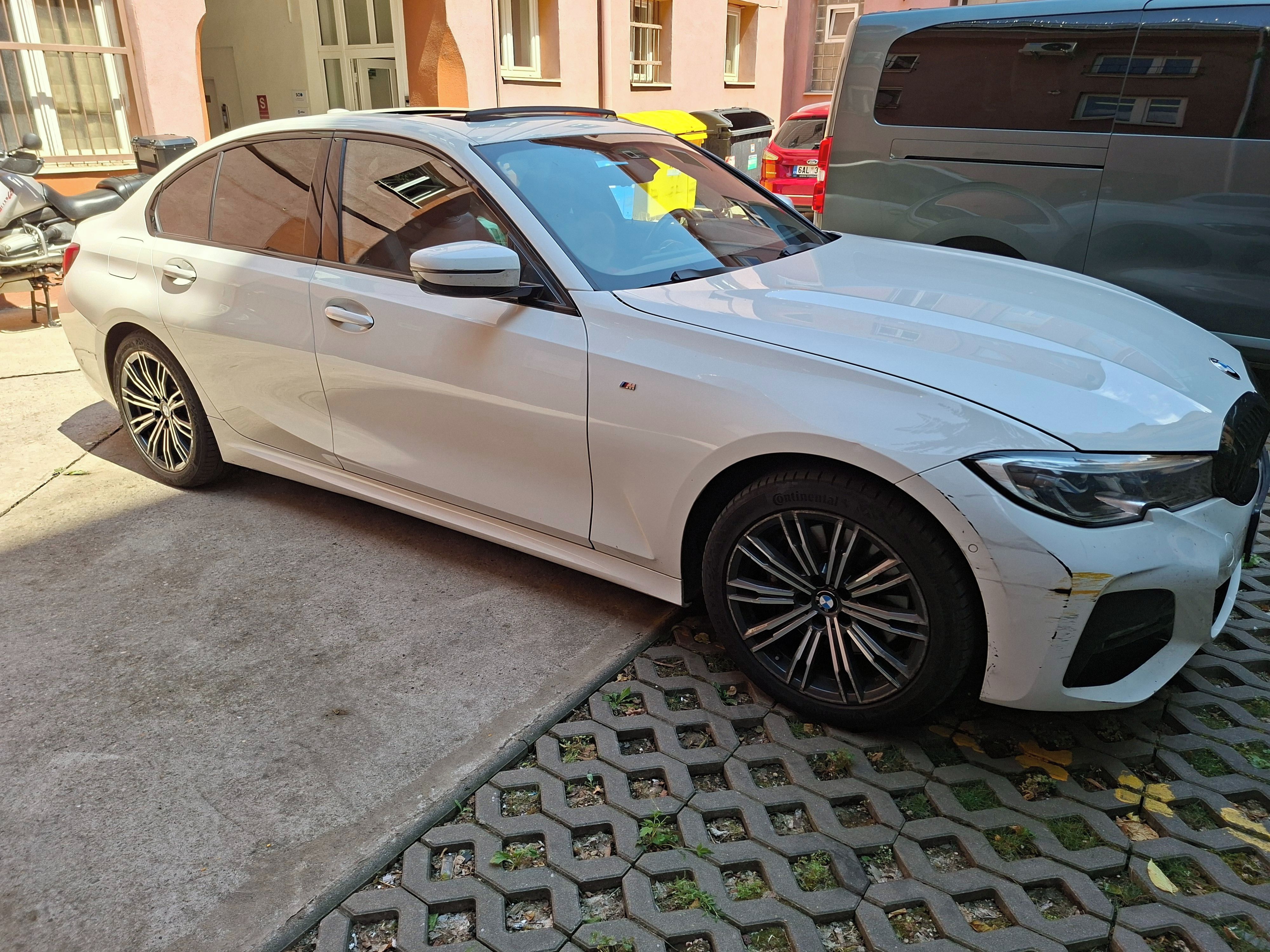BMW Řada 3, BMW 330e
