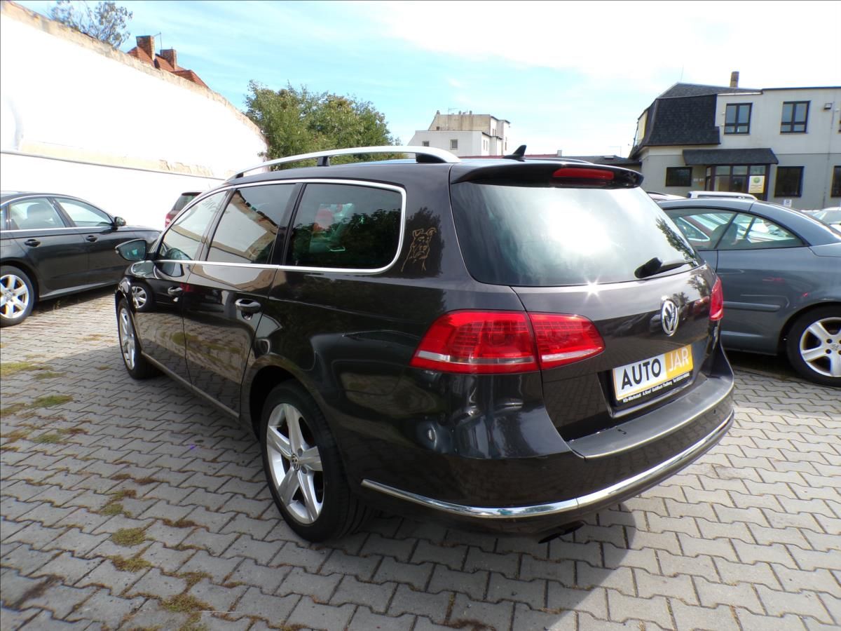 Volkswagen Passat, 2,0 TDI  DSG - fotka 4