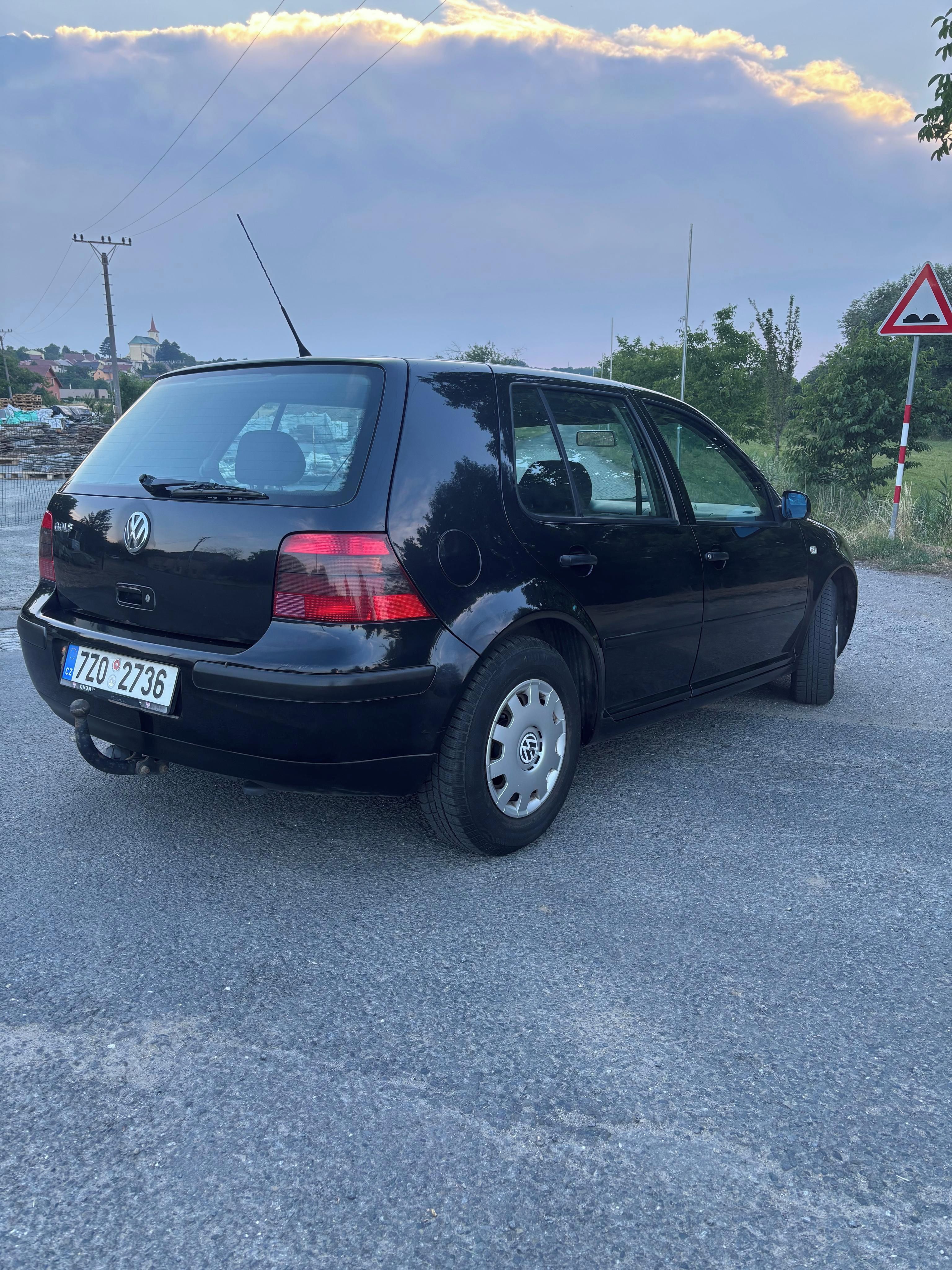 Volkswagen Golf - fotka 3