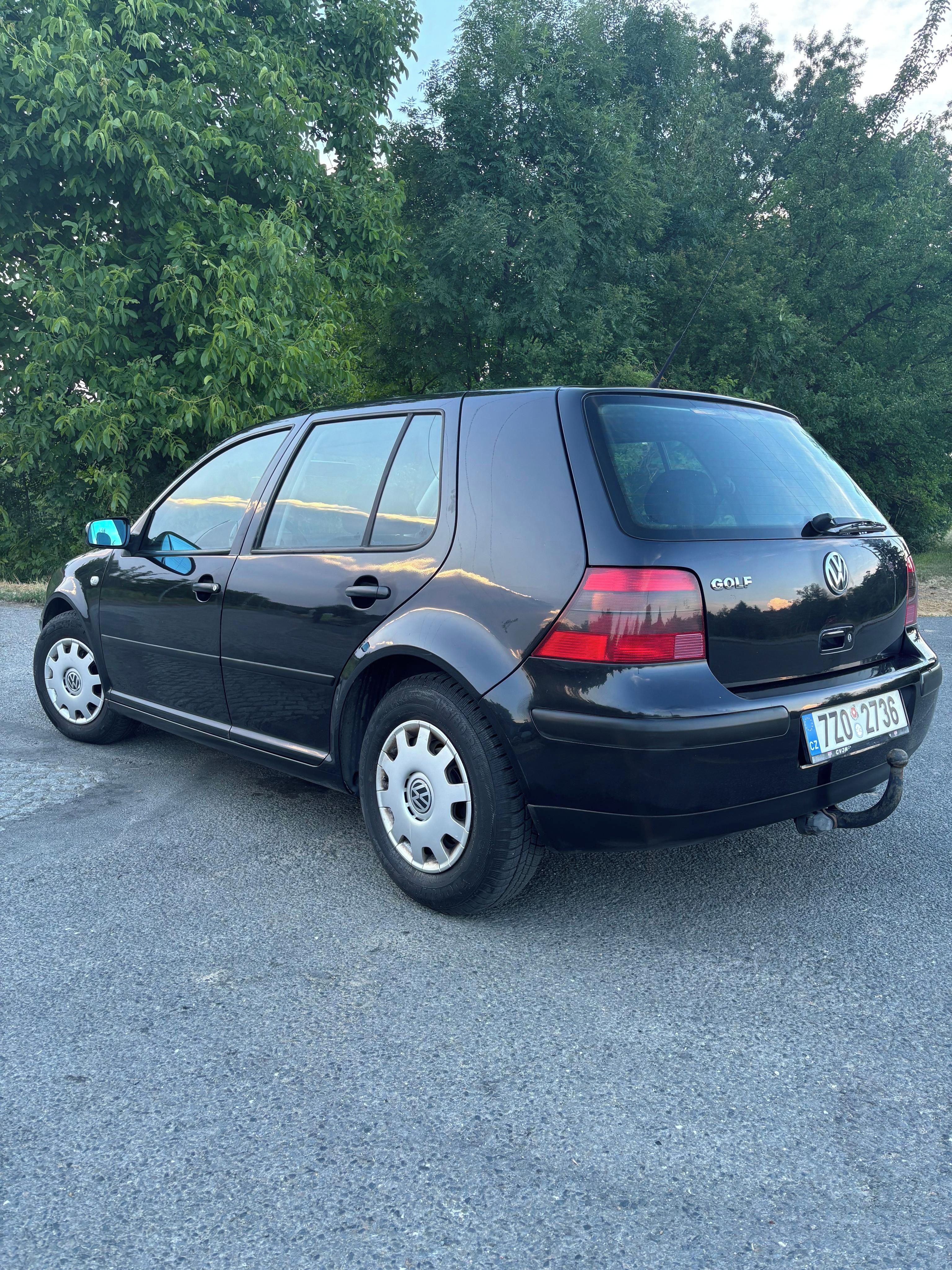 Volkswagen Golf - fotka 4