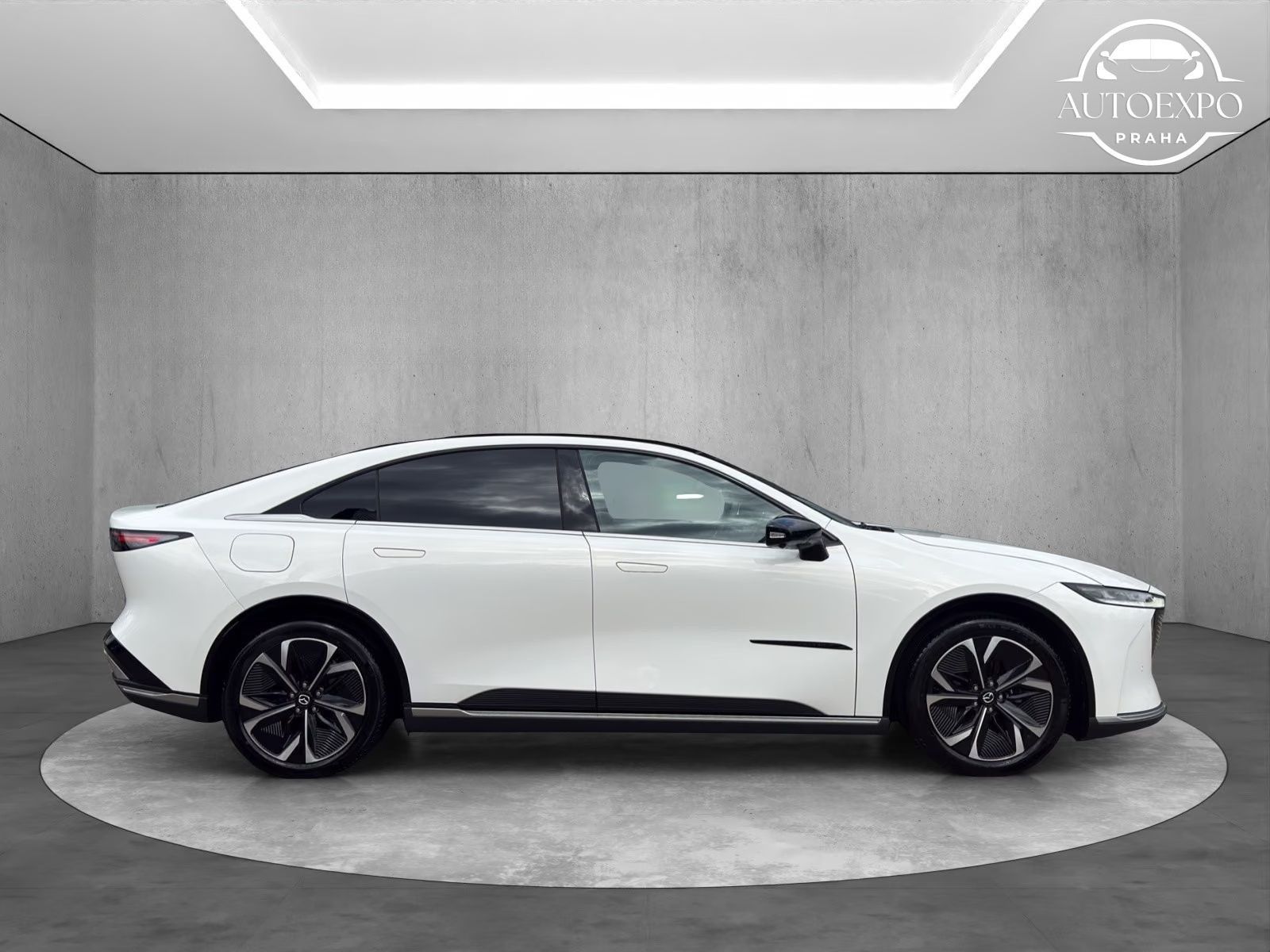 Mazda 6, 190 kW EV Takumi*LED* - fotka 6