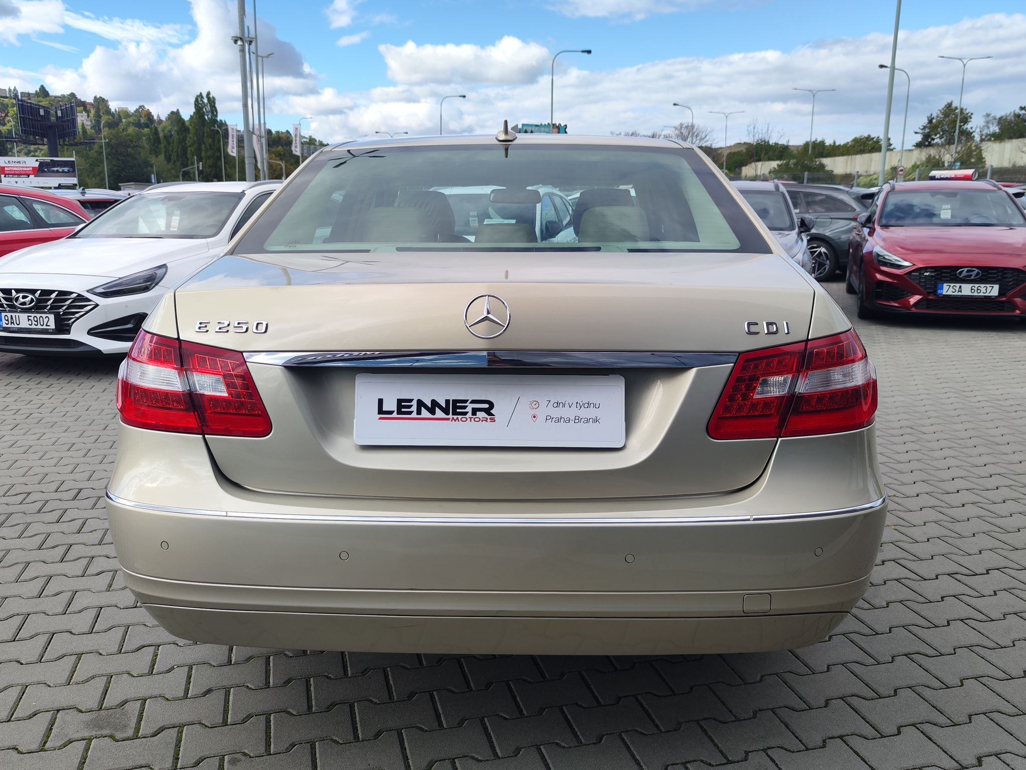 Mercedes-Benz Třídy E, E250 CDI/150kW Elegance AT - fotka 6