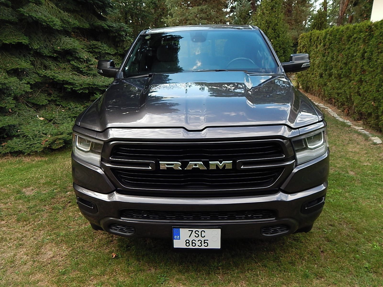 Dodge Ram, 5.7 V8-6'4" KORBA-6MÍST-40TKM - fotka 2