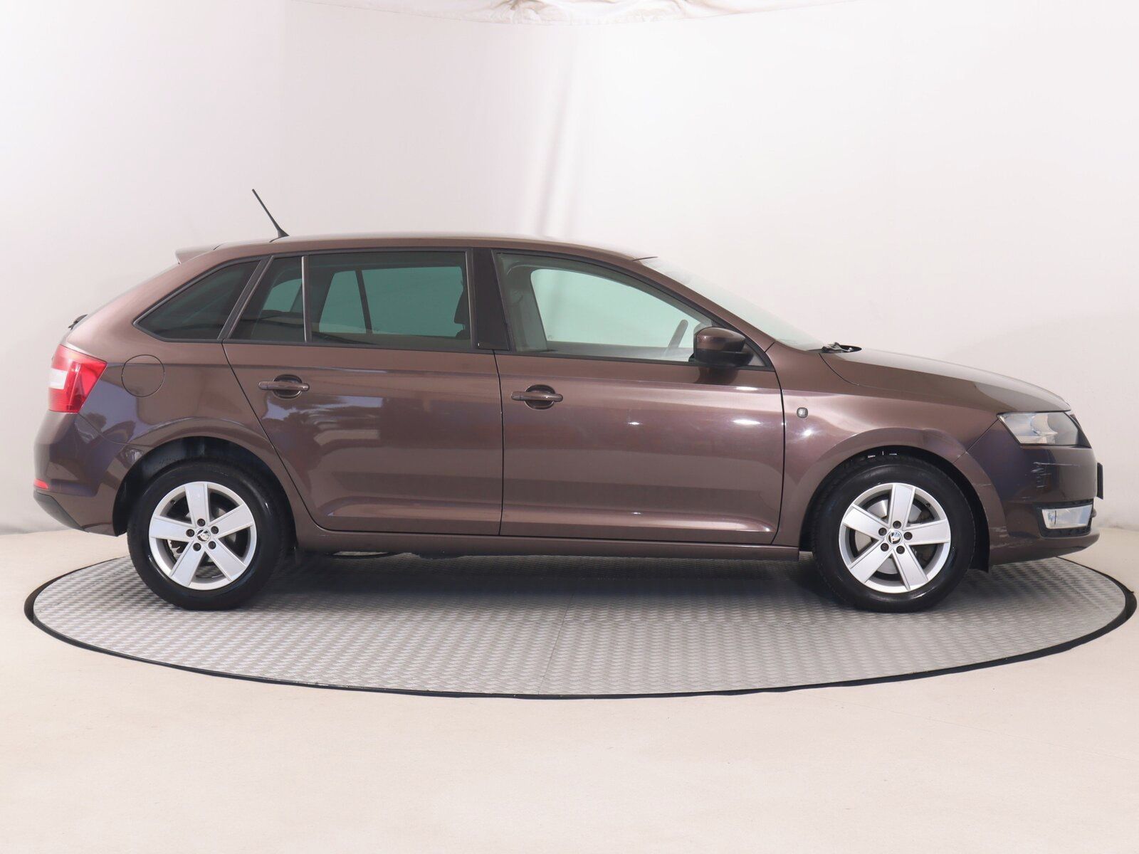 Škoda Rapid, 1.2 TSI, Spaceback - fotka 6