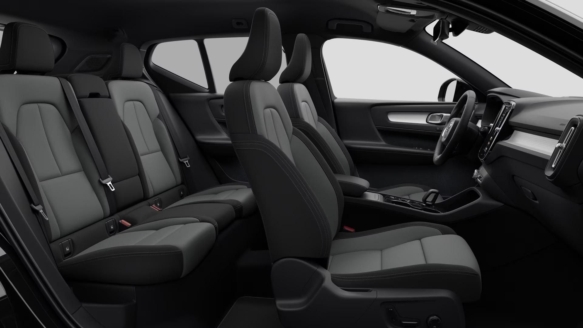 Volvo XC40, B4 AUT DARK PLUS - fotka 4