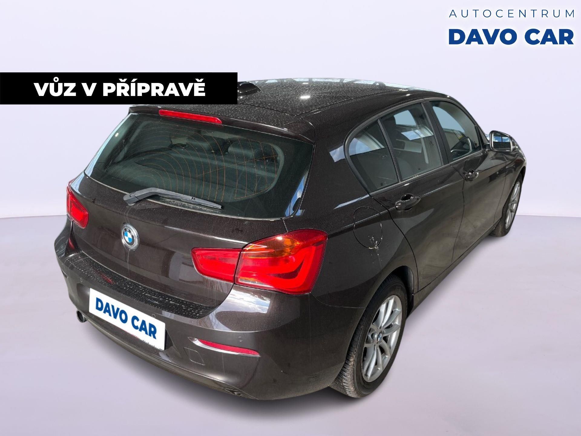 BMW Řada 1, 1,5 118i Advantage 1.Maj. - fotka 3