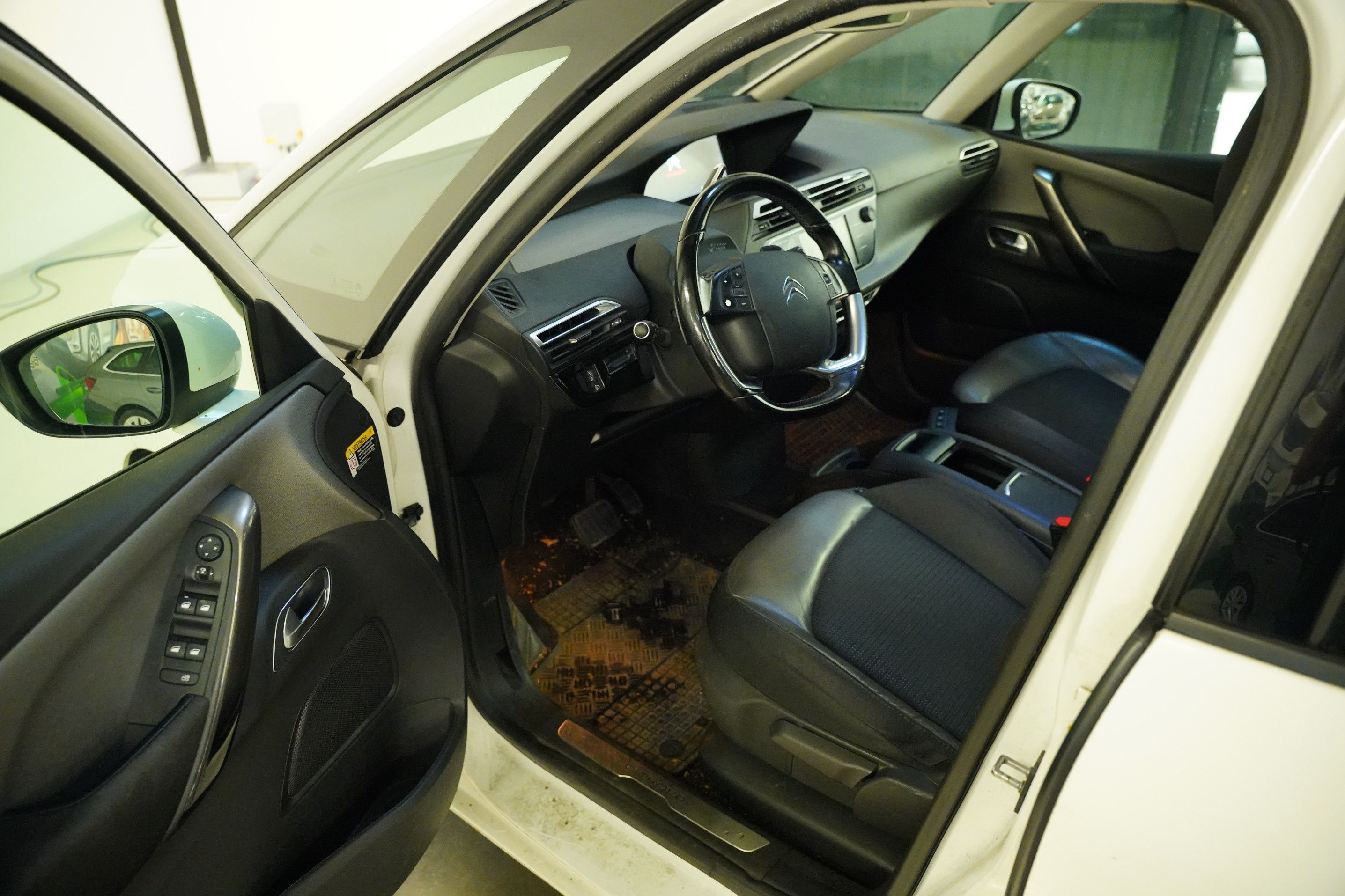 Citroën C4 Picasso, 2.0 BlueHDI 110 kW - fotka 6
