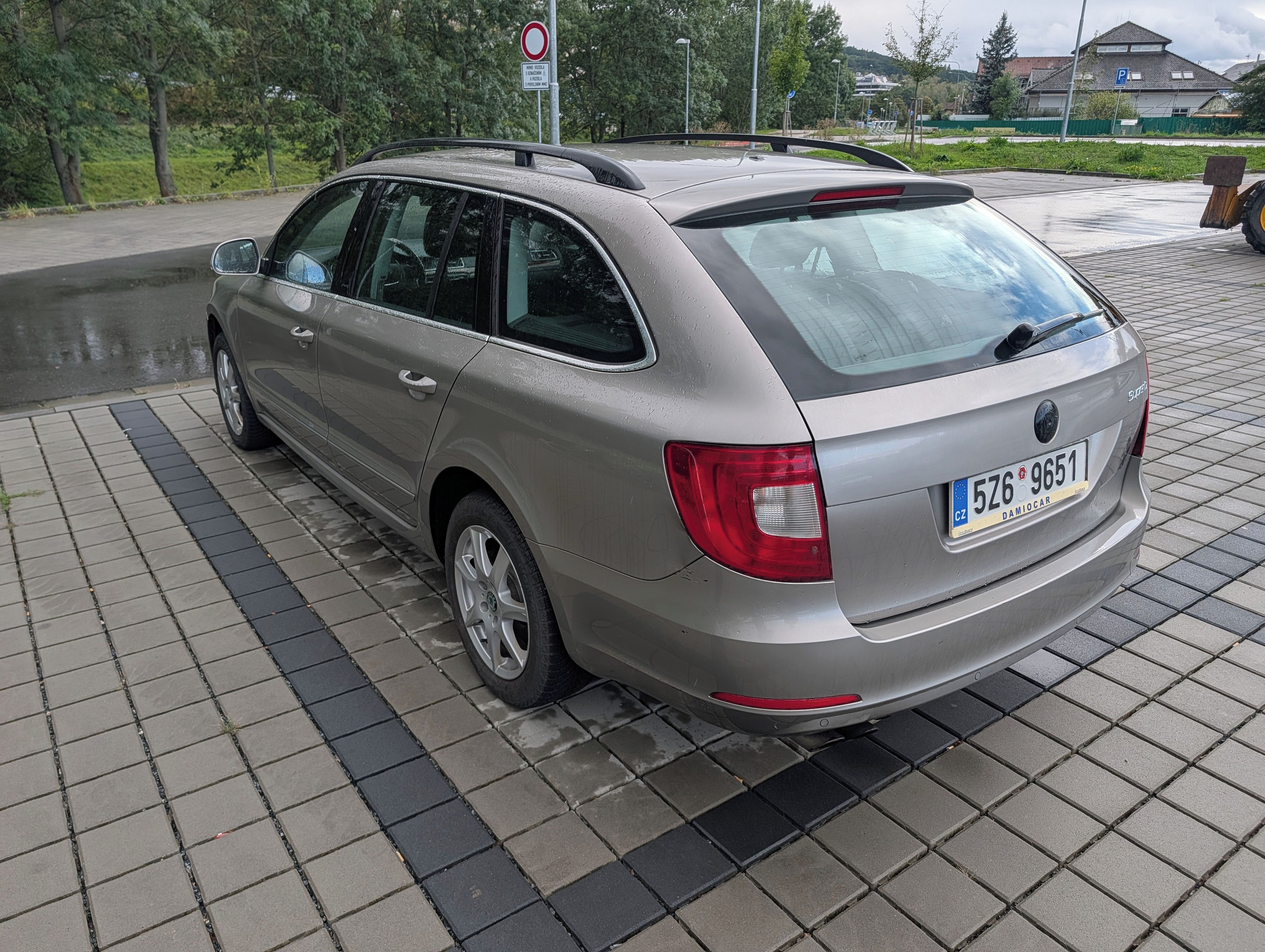Škoda Superb, 2.0 TDI 125 KW 4x4 - fotka 6