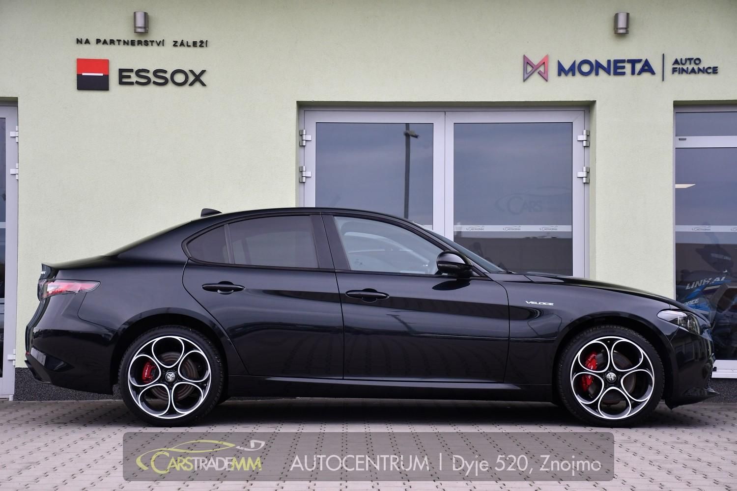 Alfa Romeo Giulia, 2.0T 16V 206kW VELOCE AT8 Q4 - fotka 6
